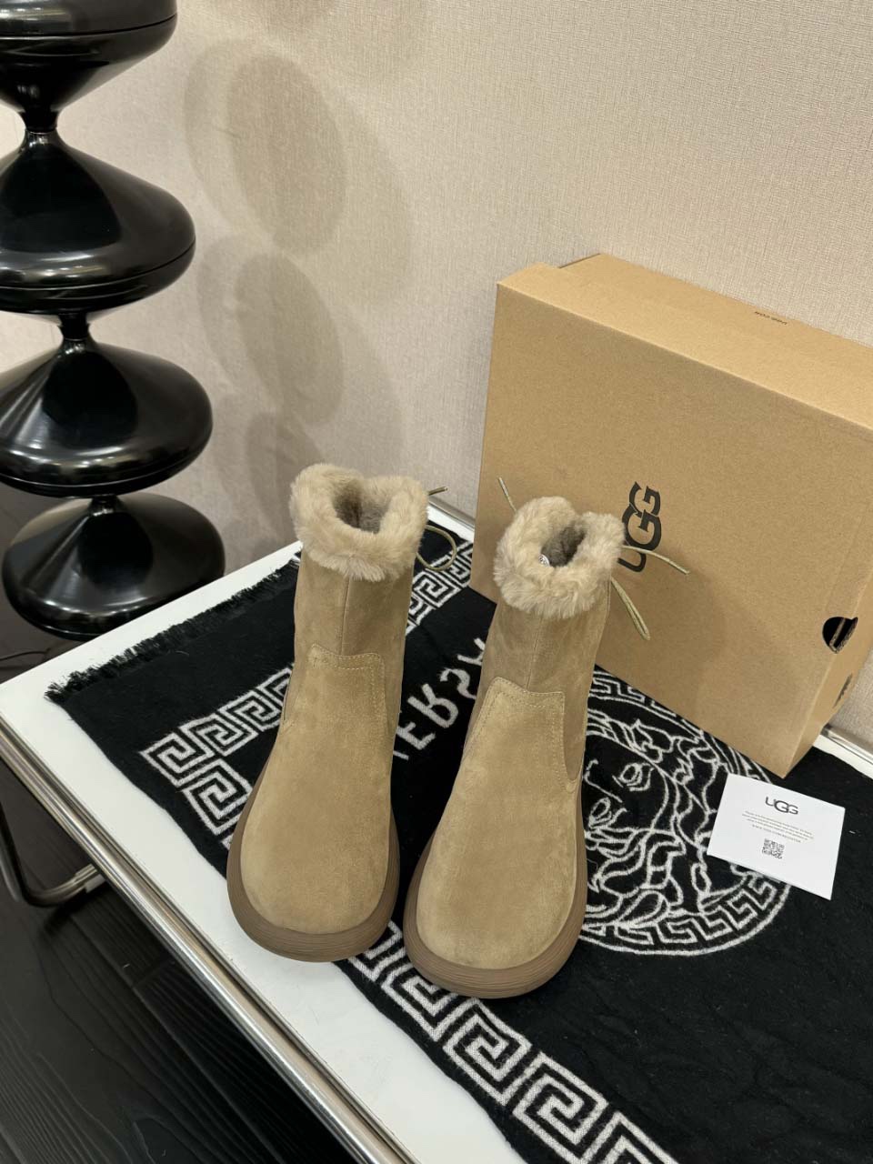UGG雪地靴美媚必选，秋冬长装短装好配衣服，⛸️超显身材👜🐏秋冬女性必备.保暖神器🧖‍♂️源自澳洲🕵️，