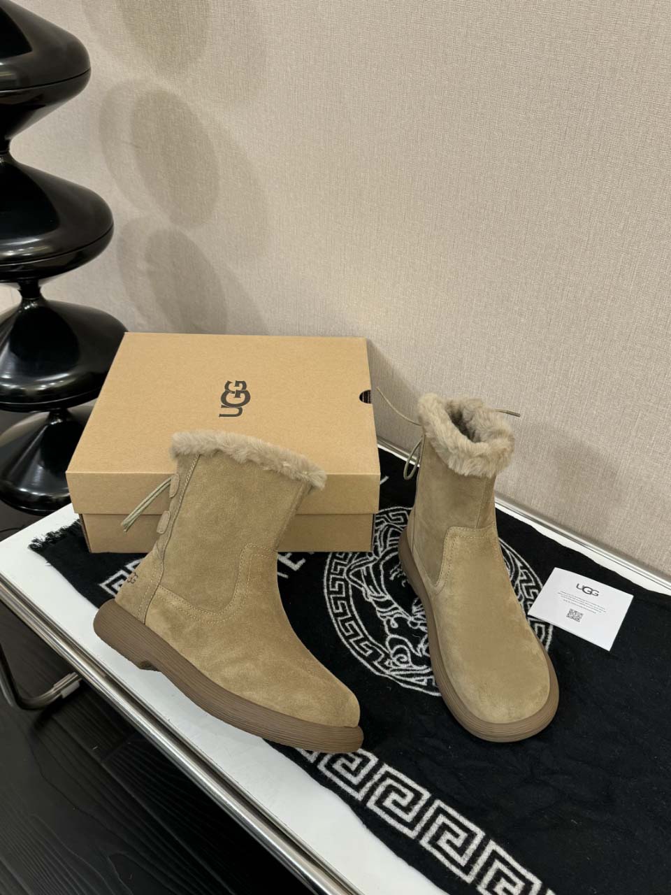 UGG雪地靴美媚必选，秋冬长装短装好配衣服，⛸️超显身材👜🐏秋冬女性必备.保暖神器🧖‍♂️源自澳洲🕵️，