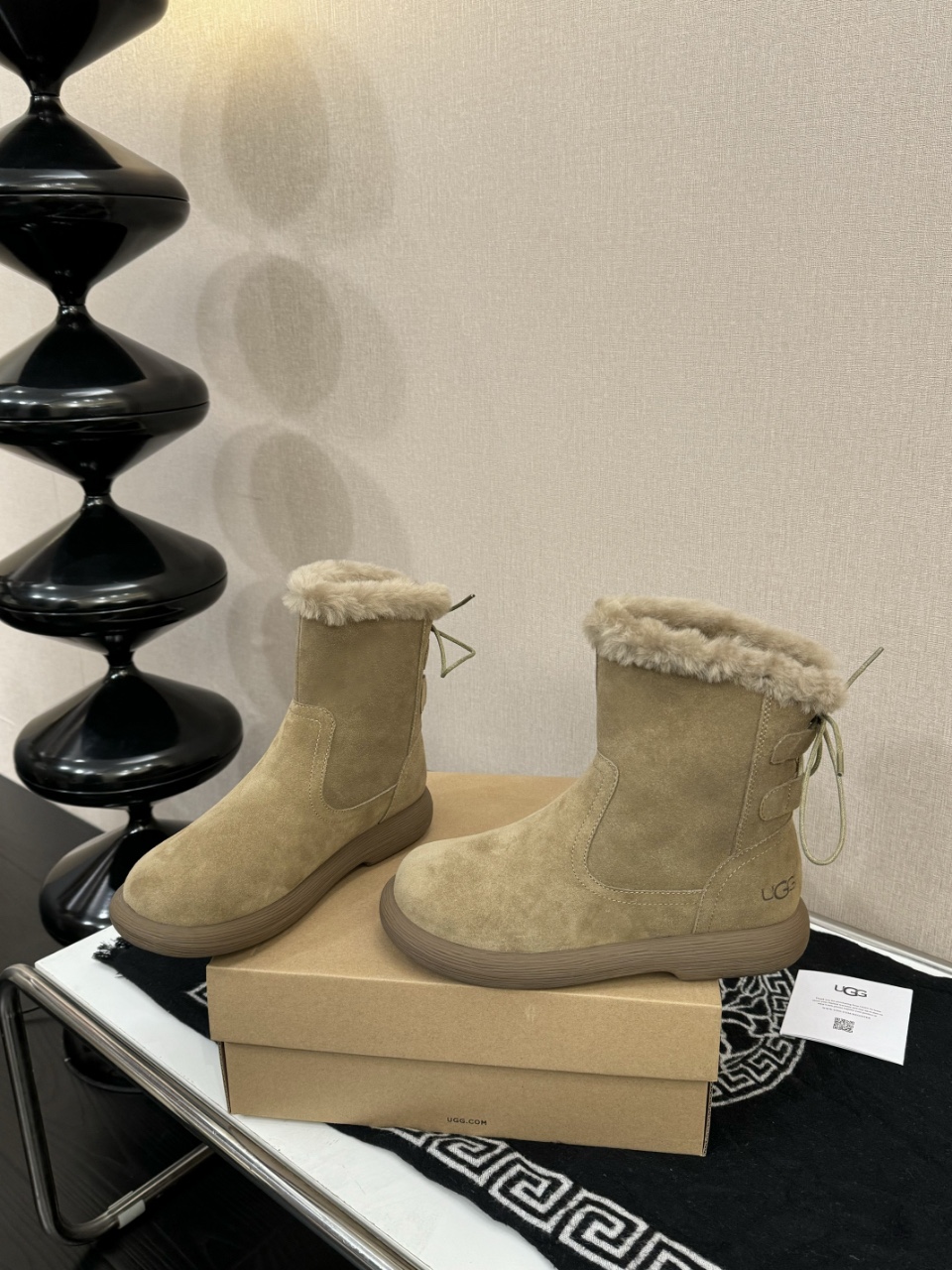 UGG雪地靴美媚必选，秋冬长装短装好配衣服，⛸️超显身材👜🐏秋冬女性必备.保暖神器🧖‍♂️源自澳洲🕵️，