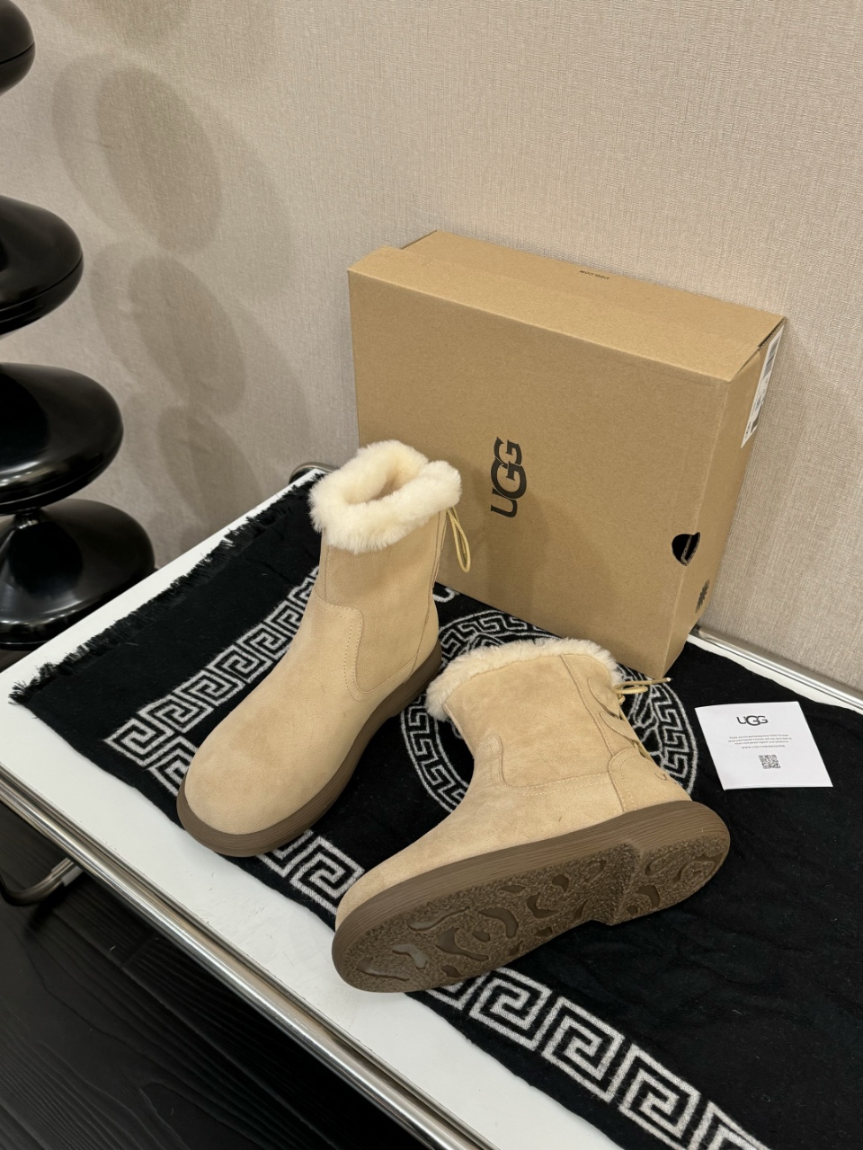 UGG雪地靴美媚必选，秋冬长装短装好配衣服，⛸️超显身材👜🐏秋冬女性必备.保暖神器🧖‍♂️源自澳洲🕵️，