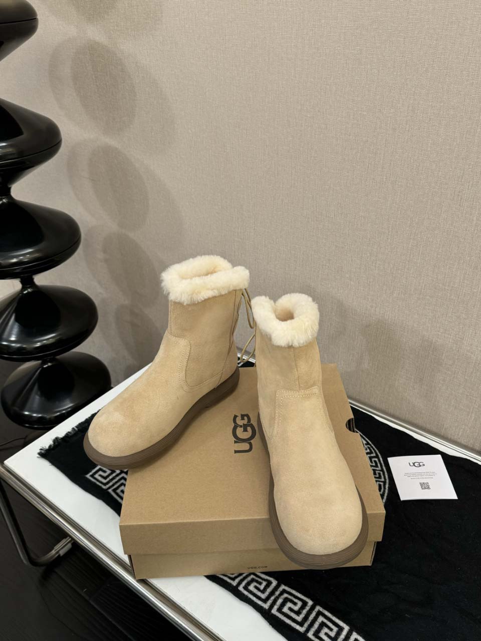 UGG雪地靴美媚必选，秋冬长装短装好配衣服，⛸️超显身材👜🐏秋冬女性必备.保暖神器🧖‍♂️源自澳洲🕵️，
