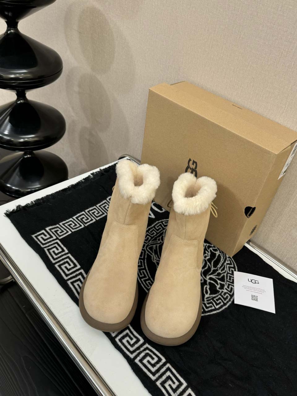 UGG雪地靴美媚必选，秋冬长装短装好配衣服，⛸️超显身材👜🐏秋冬女性必备.保暖神器🧖‍♂️源自澳洲🕵️，