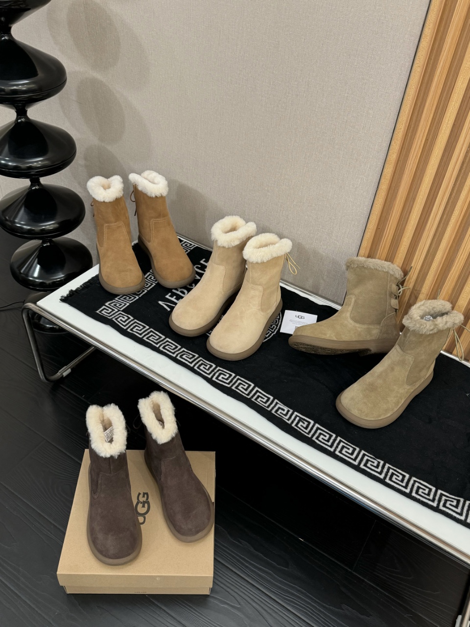 UGG雪地靴美媚必选，秋冬长装短装好配衣服，⛸️超显身材👜🐏秋冬女性必备.保暖神器🧖‍♂️源自澳洲🕵️，