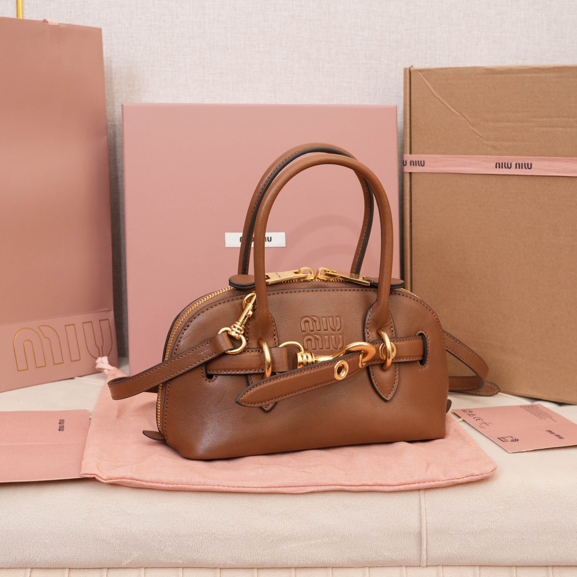 Miu Miu Style Leather Top Handle Bag Lookbook Reference image 2