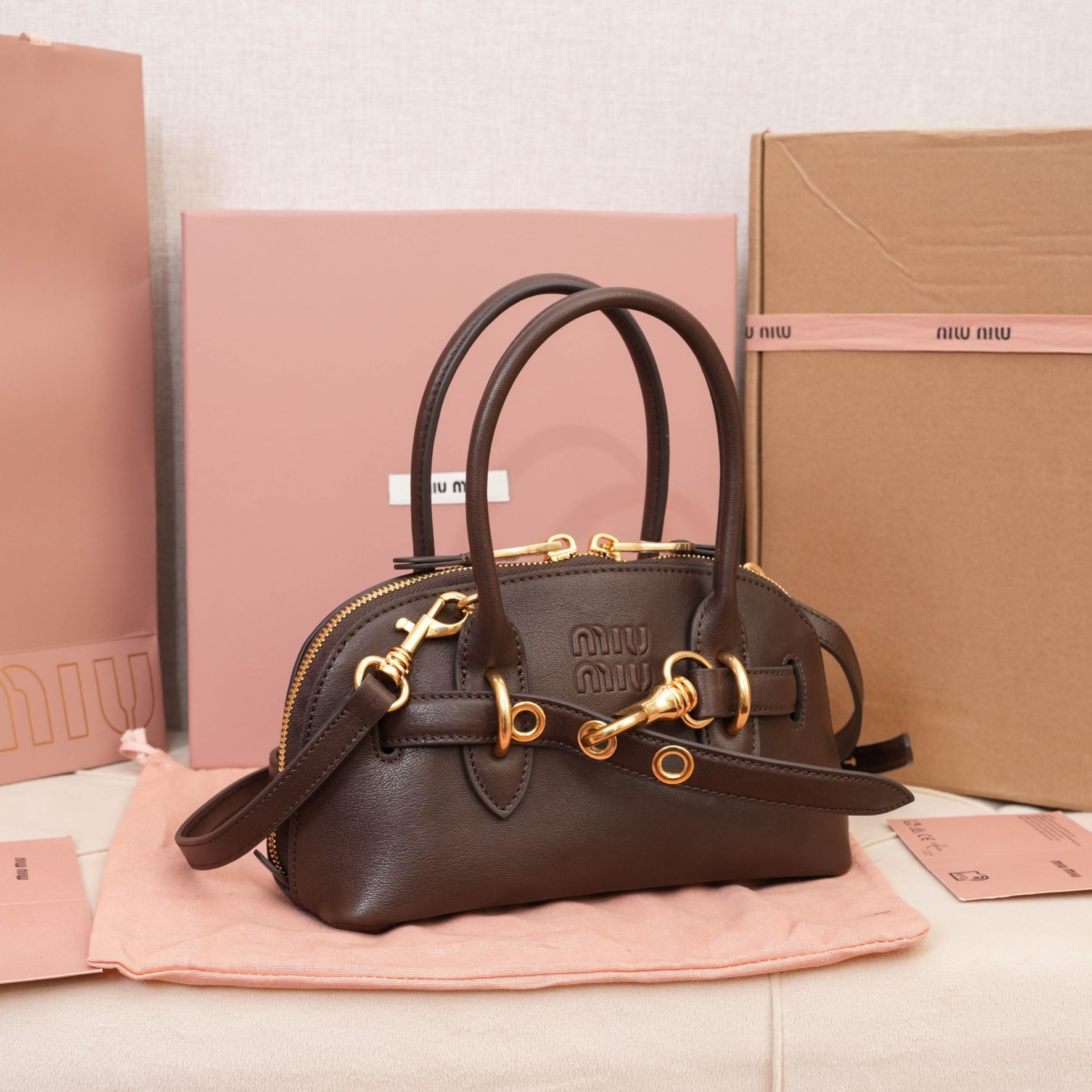 Miu Miu Style Leather Top Handle Bag Lookbook Reference image 2