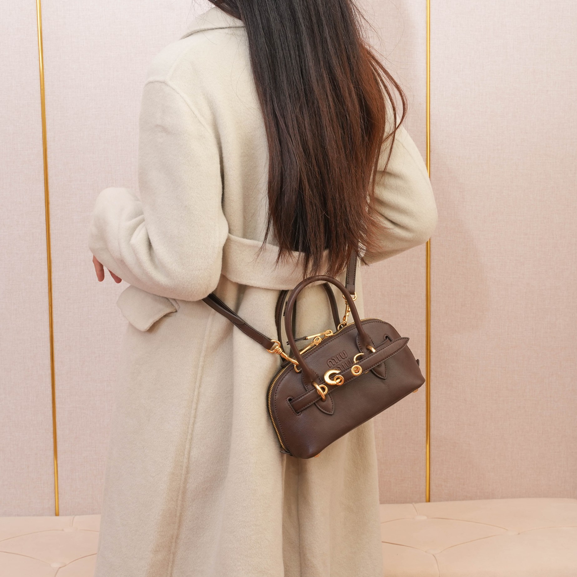 NO:205102,5Bmini (heather wood color) upper body effect reference, MIUMIU, miumiu198609095Bmini号（石楠木色） 上身效果参考,MIUMIU,miumiu,Bag