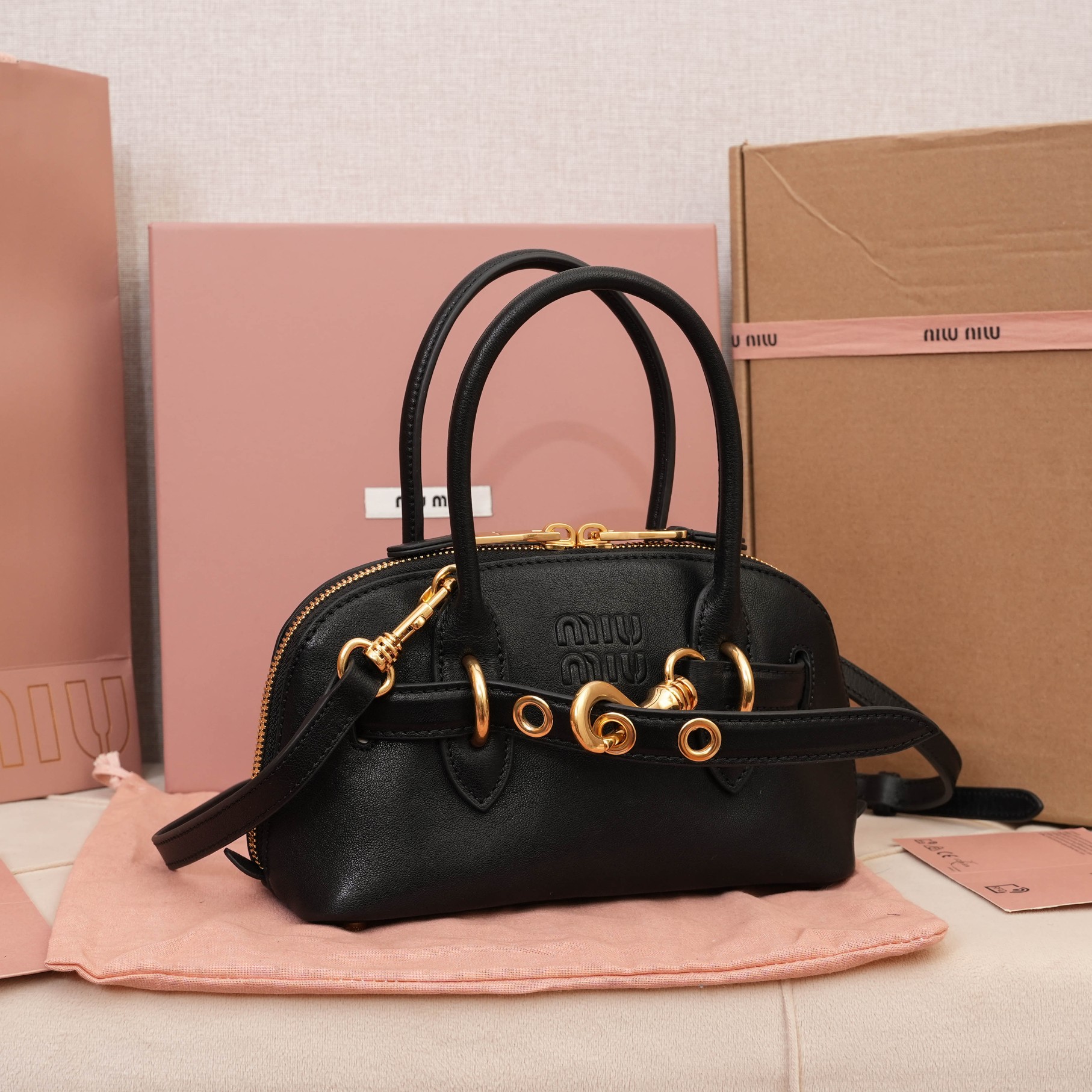 Miu Miu Style Leather Top Handle Bag Lookbook Reference image 2