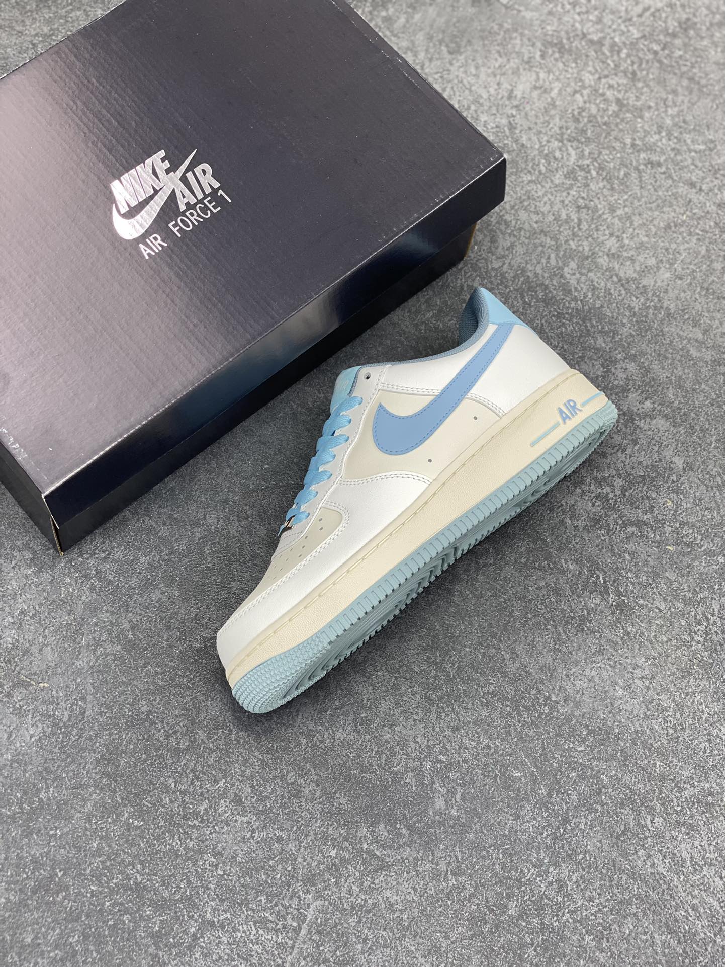 图片[7]-福利特价 NK Air Force 1 “丹青蓝”空军一号 原楦头原纸板 打造纯正空军版型#专注外贸渠道 全掌内置蜂窝气垫 #原盒配件 原厂中底钢印、拉帮完美 货号：YY3188-101 尺码：36 36.5 37.5 38 38.5 39 40 40.5 41 42 42.5 43 44 44.5 45-选品中心