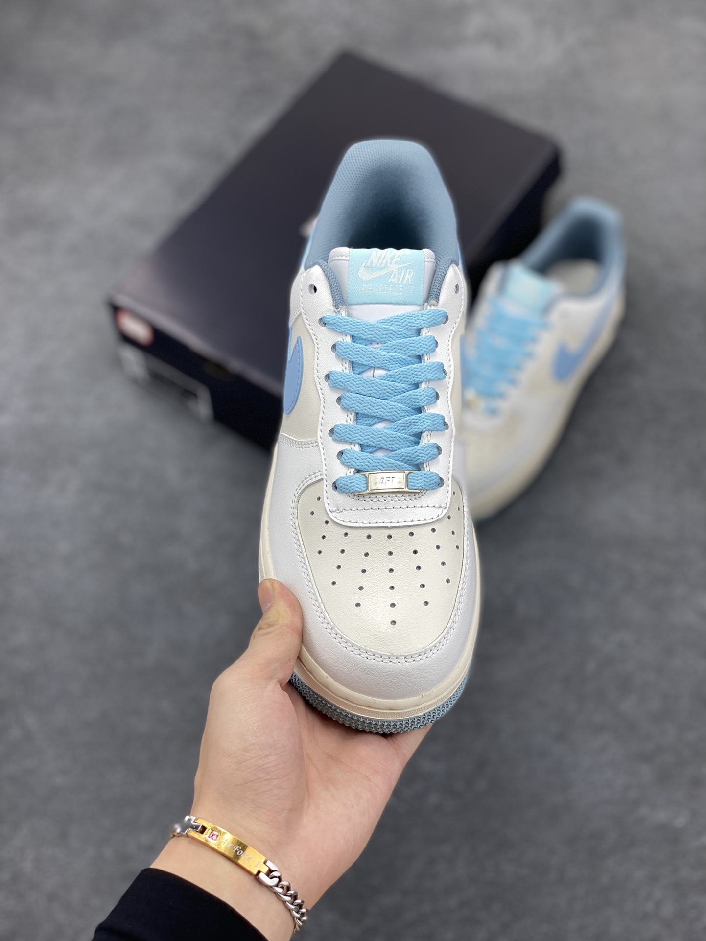 图片[2]-福利特价 NK Air Force 1 “丹青蓝”空军一号 原楦头原纸板 打造纯正空军版型#专注外贸渠道 全掌内置蜂窝气垫 #原盒配件 原厂中底钢印、拉帮完美 货号：YY3188-101 尺码：36 36.5 37.5 38 38.5 39 40 40.5 41 42 42.5 43 44 44.5 45-选品中心