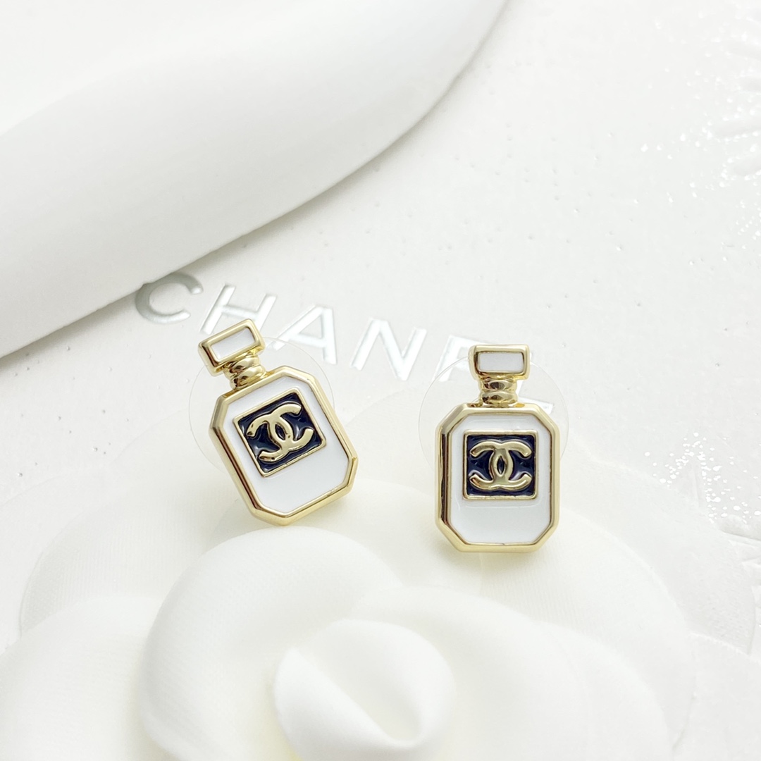 Chanel 香奈儿耳钉 爆上新