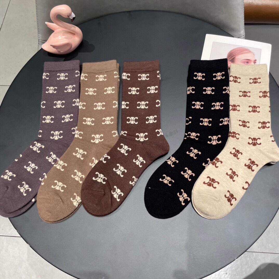 New Socks 2024 Release for Celine: Red Money and Big Card on the Street - 图片 6