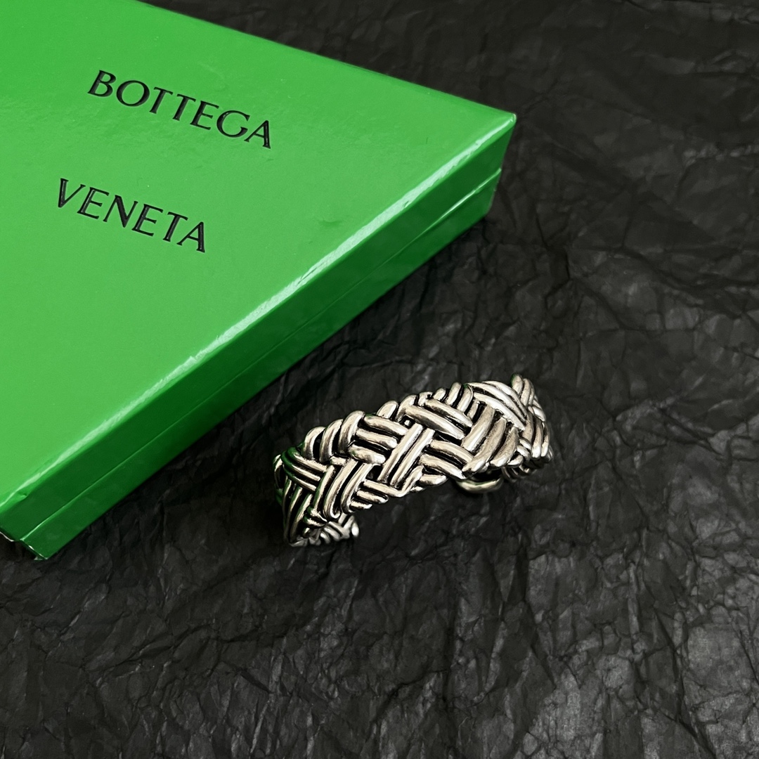 Luxurious Bottega Veneta BV Bracelets: Exquisite Design, High-Quality Metal, French Elegance. - 图片 8