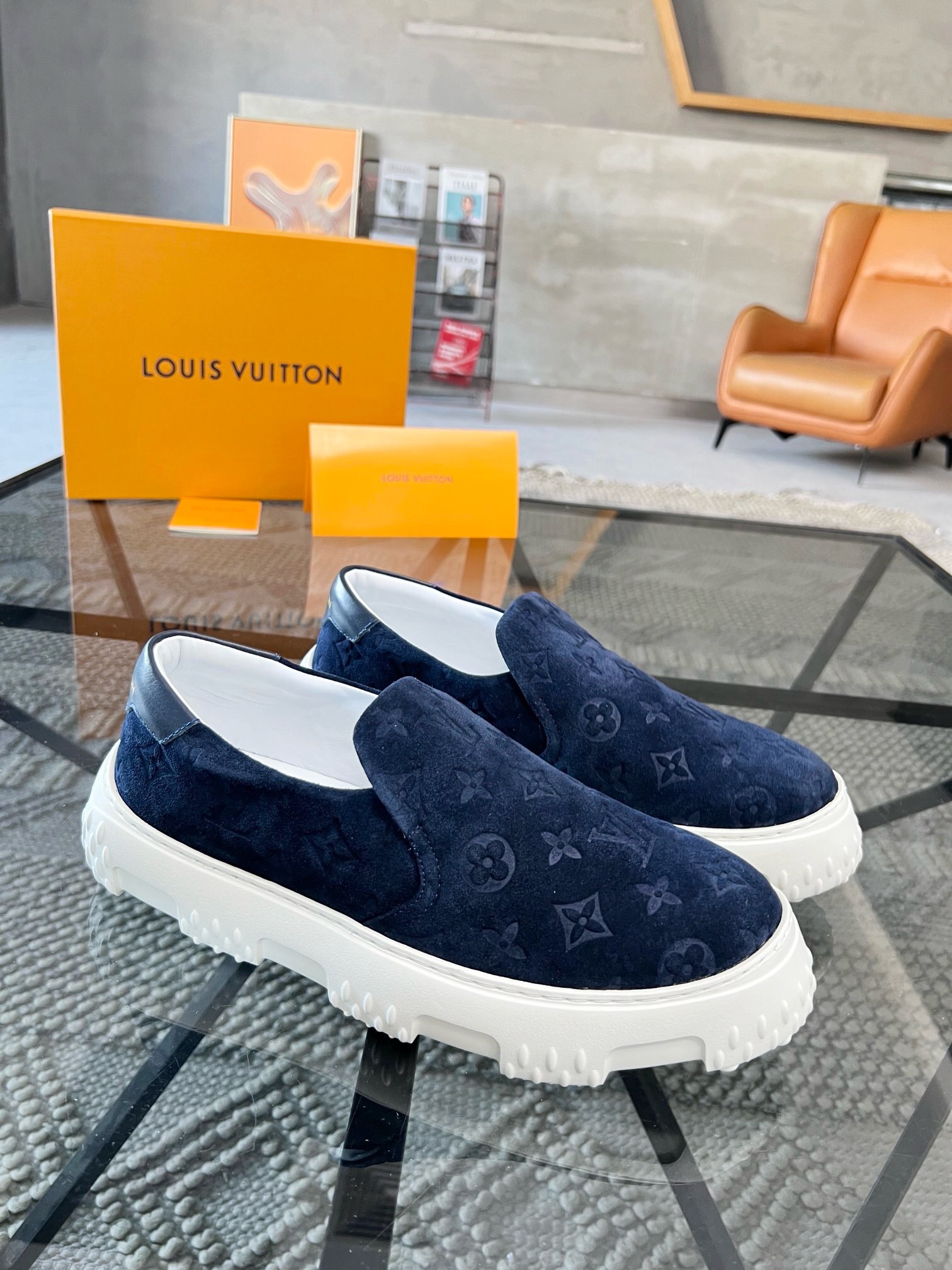 NO:220907,Brand LOUIS VUITTON original color matching code number 39-44 customized 38.45 price material Louis Vuitton new foot cover casual shoes!  Original single-quality Labon craft upper is made of soft cowhide material cowhide inner style. Simple and atmospheric original ultra-light sole, Louis Vuitton, louis vuitton, louis vuitton, cowhide19860909品牌LOUIS VUITTON 颜色原版配色 码数39-44定做38.45 价格 材质路易威登 新款套脚 休闲鞋！原单品质拉邦工艺鞋面采用柔软牛皮材质牛皮内里版型时尚 简单大气原版超轻大底,路易威登,louis vuitton,louis vuitton,cowhide,Men's shoes