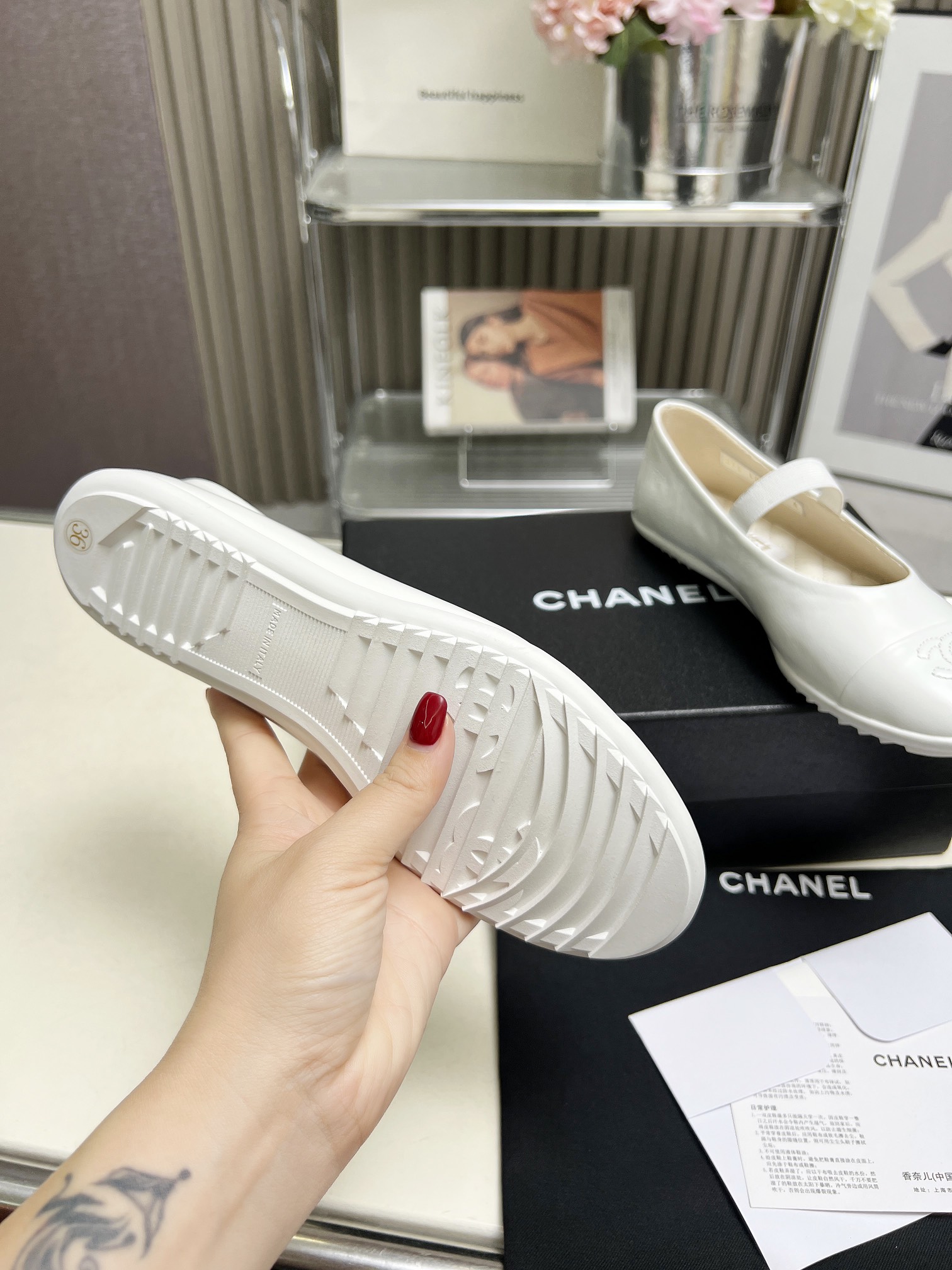 NO:171484,Xiaoxiang official website synchronized high-end version CHANEL 2025 Chanel top Mary Jane____________________________ Spring and Autumn Xiangjia must-have hot products, goddess series, with the elegant and famous temperament of Xiangjia, super durable, irresistible, heart-wrenching... Imported cow patent leather on the upper, imported silk sheepskin on the inner foot, rubber outsole Standard code 35-40…41 custom made without return), Mary Jane, chanel, chanel, chanel, mary jane, sheepskin, silk fabric19860909小香官网同步高版本 CHANEL 2025香奈儿顶级玛丽珍__________________ 春秋季香家必备爆款,女神系列,拥有香家特色优雅名媛气质,超级耐看,让人无法抗拒,心动ing…… 鞋面进口牛漆皮 内里脚进口绸缎羊皮 橡胶大底 标准码 35-40 ……41定做不退换）,玛丽珍,chanel,chanel,chanel,mary jane,sheepskin,silk fabric,Women's Shoes