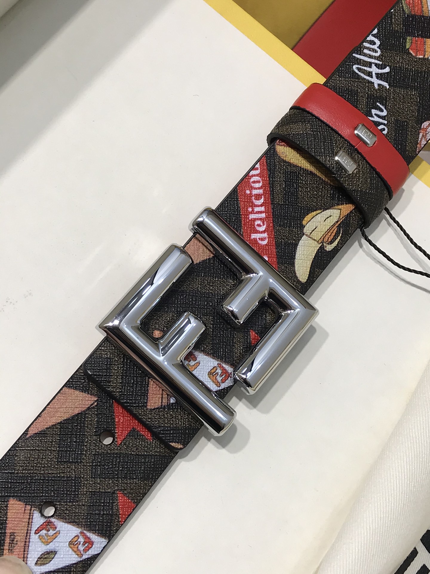[Fendi Belts]Logo shaped belt Original F cylindrical rivet buckle Made of high