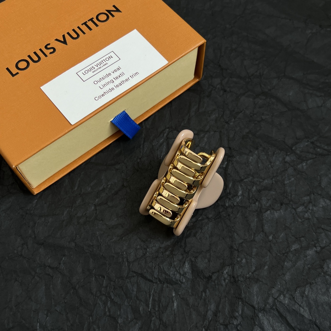 “Handmade Lv Vintage Hair Clip Unboxing Review: Exclusive Quality and Design” - 图片 9