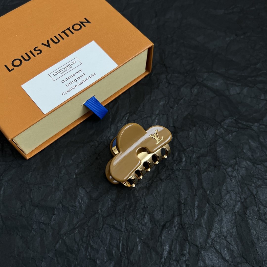 “Exclusive Lv Vintage Handmade Hair Clip Unboxing Review” - 图片 3
