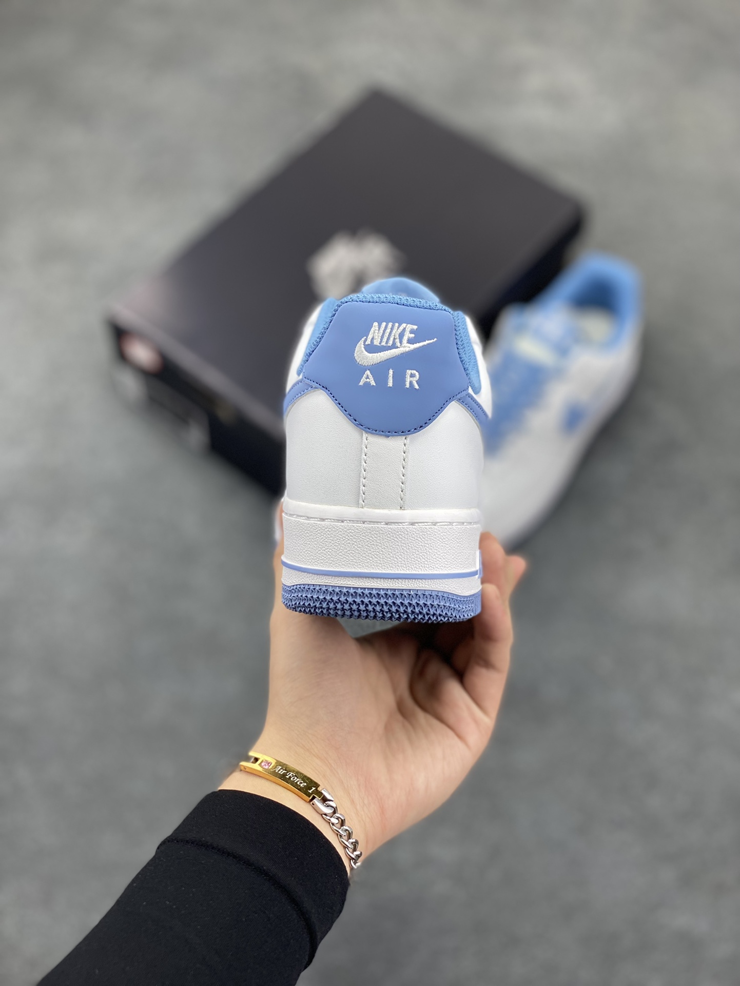 图片[4]-福利特价 Nike Air Force 1 Low 学院蓝 官方同步 原装级别 原楦头原纸板 打造纯正空军版型#专注外贸渠道 全掌内置蜂窝气垫 #原盒配件 原厂中底钢印、拉帮完美 货号：JX2696-852 尺码：36 36.5 37.5 38 38.5 39 40 40.5 41 42 42.5 43 44 44.5 45-选品中心
