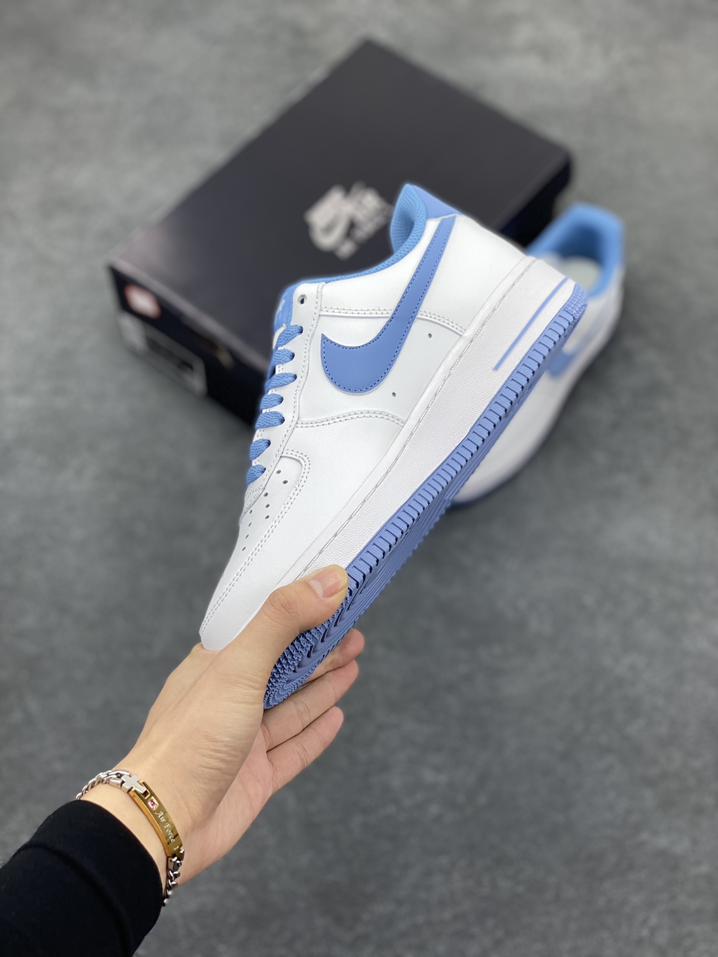 图片[3]-福利特价 Nike Air Force 1 Low 学院蓝 官方同步 原装级别 原楦头原纸板 打造纯正空军版型#专注外贸渠道 全掌内置蜂窝气垫 #原盒配件 原厂中底钢印、拉帮完美 货号：JX2696-852 尺码：36 36.5 37.5 38 38.5 39 40 40.5 41 42 42.5 43 44 44.5 45-选品中心