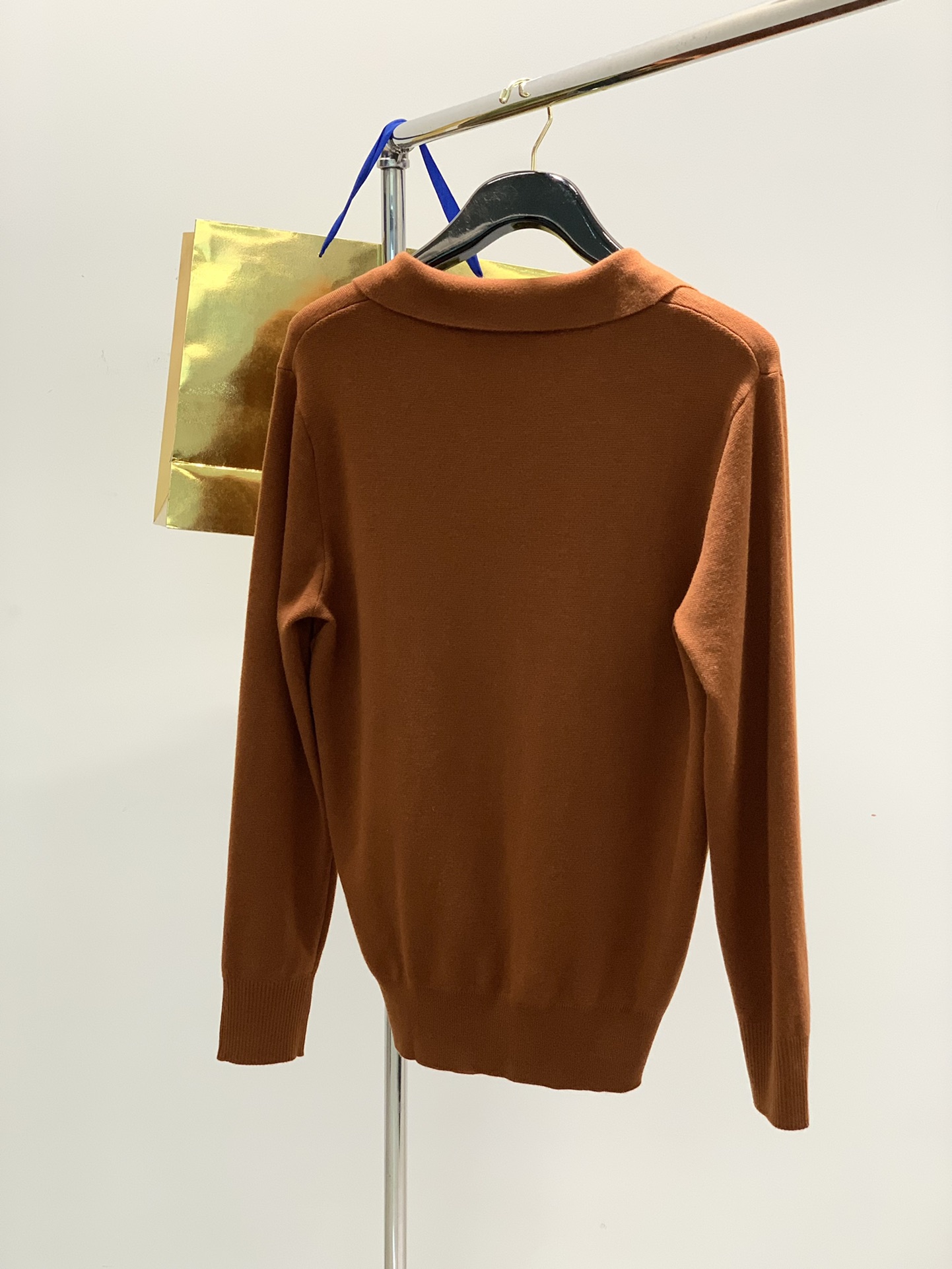 🌹🆕 颜色，黑色，白色，焦糖，绿色LP(Loro Piana )，秋冬最新品，专柜同步有售，原单狠货，时