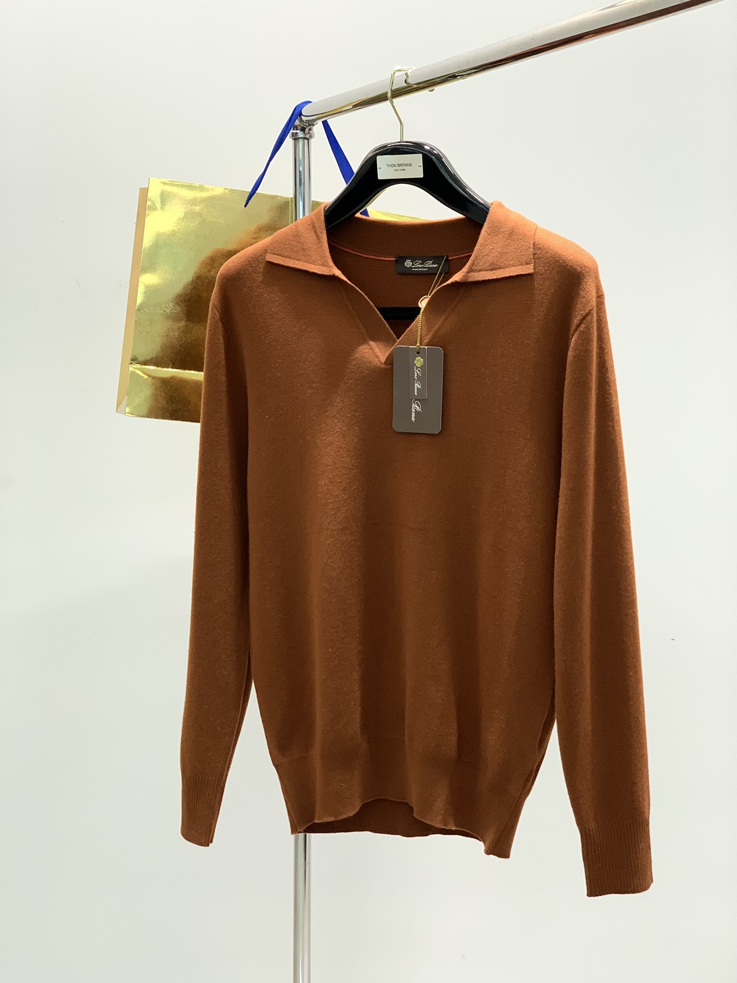 🌹🆕 颜色，黑色，白色，焦糖，绿色LP(Loro Piana )，秋冬最新品，专柜同步有售，原单狠货，时