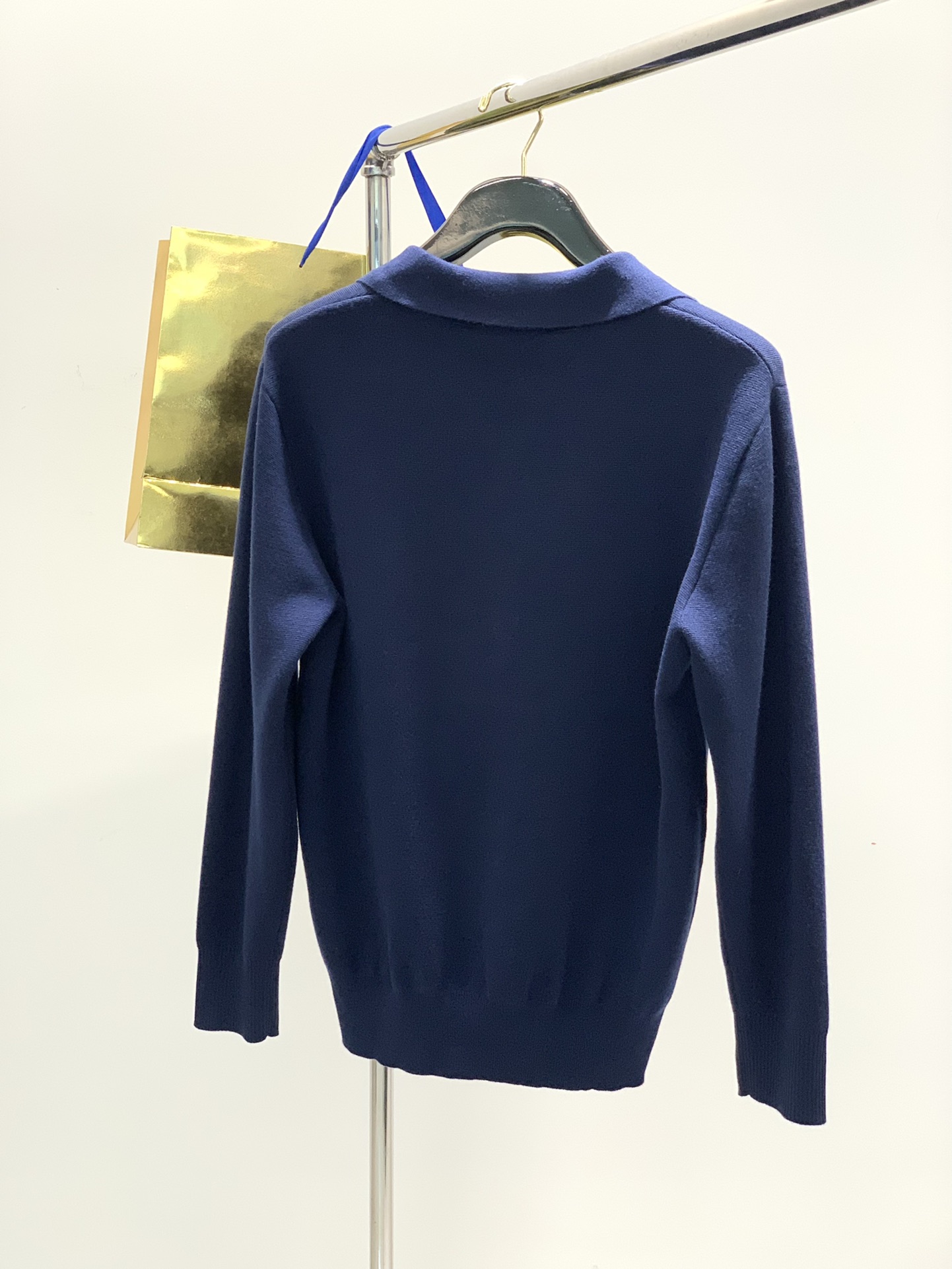 🌹🆕 颜色，黑色，白色，焦糖，绿色LP(Loro Piana )，秋冬最新品，专柜同步有售，原单狠货，时