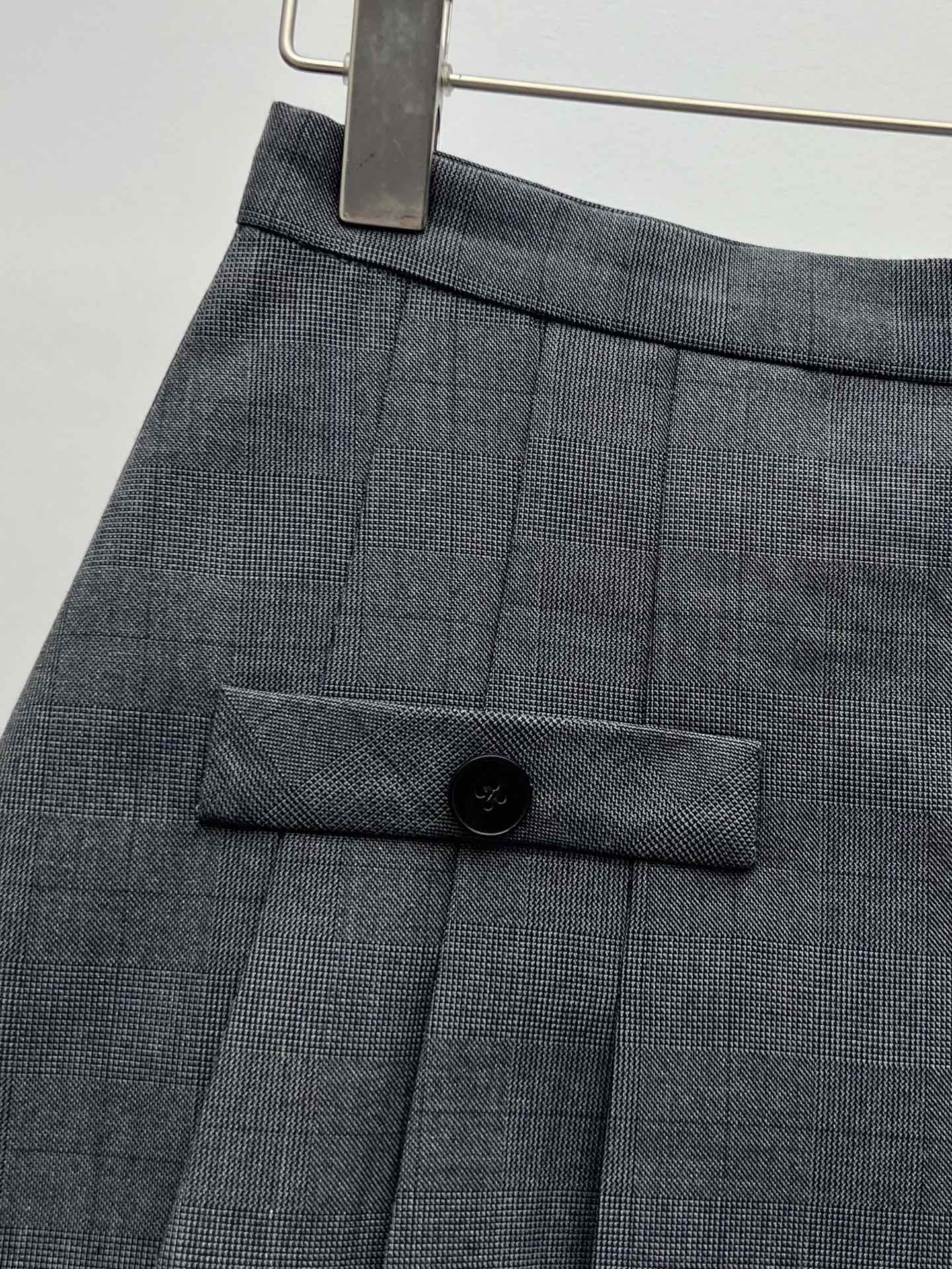 Vintage Wool Jacket with English Texture and Classic Details - 图片 3