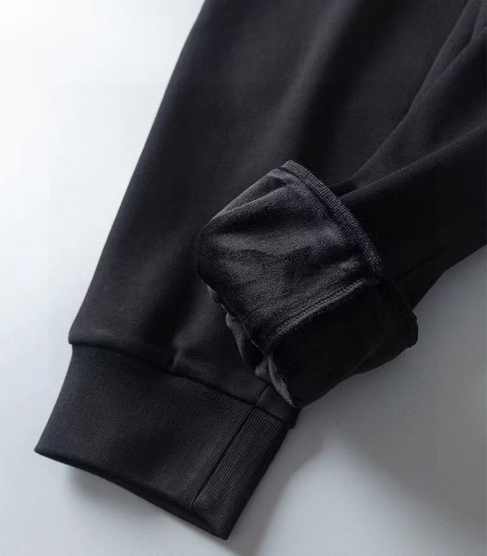 ARCTERYX Winter Fashion Tracksuit: Warm Fleece Lining, Modern Urban Style 9 i1733493667 2580 7