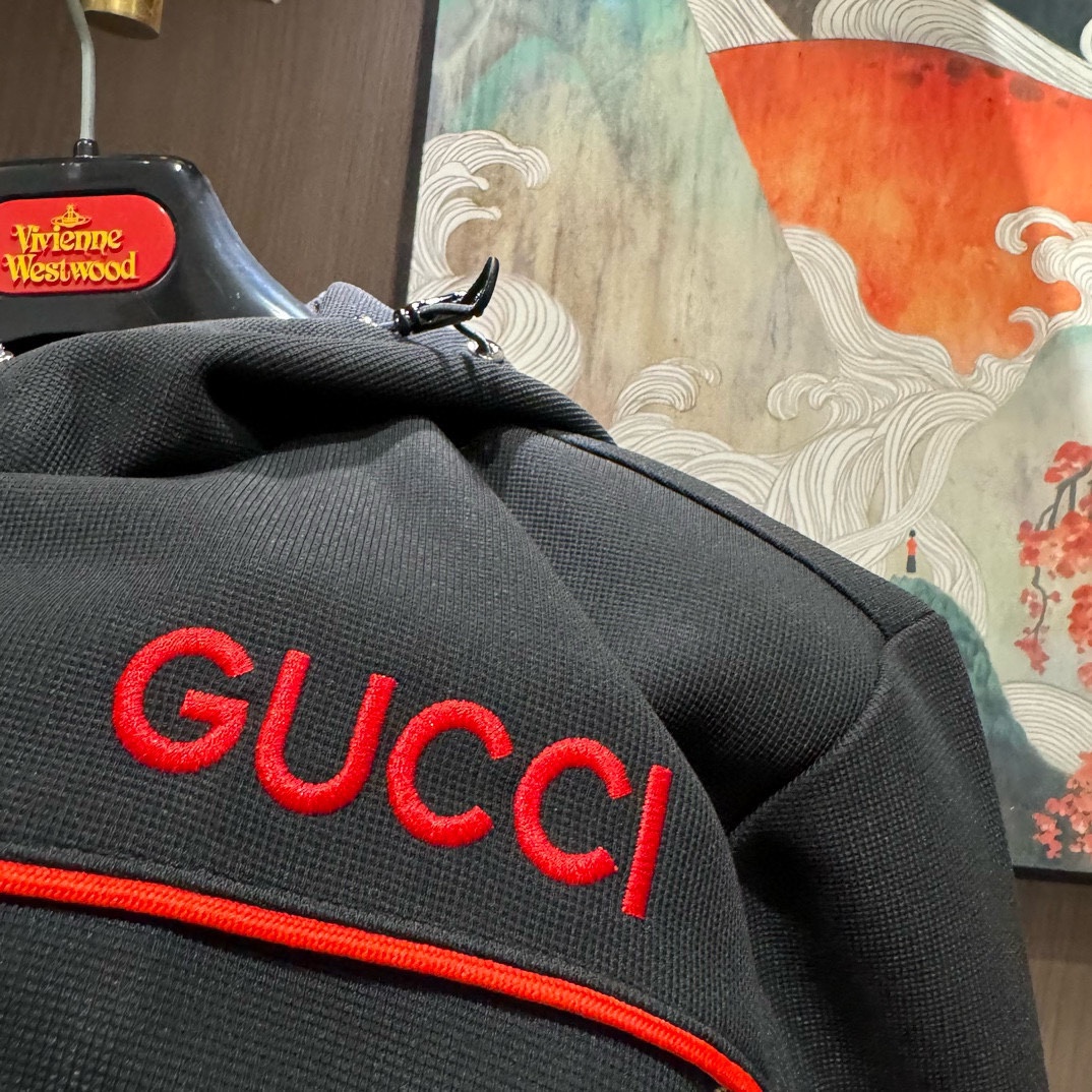 Gucci Men's Black Tracksuit with Signature GG Pattern, Size M-3XL 7 i1733495092 7187 5