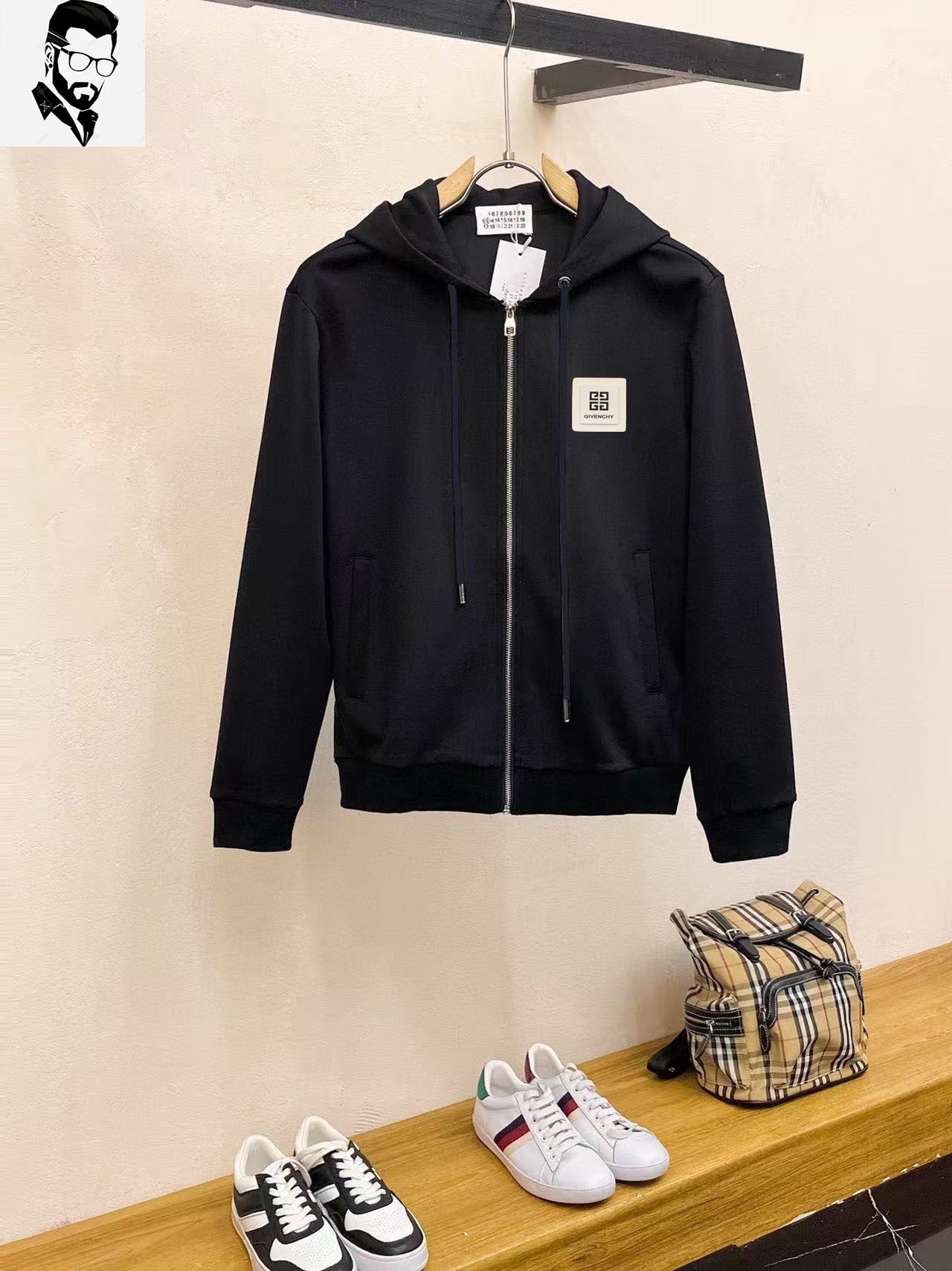 Givenchy Men's Black Cotton Blend Logo Patch Zip Up Hoodie Sweat Suit 6 i1733495944 2055 4