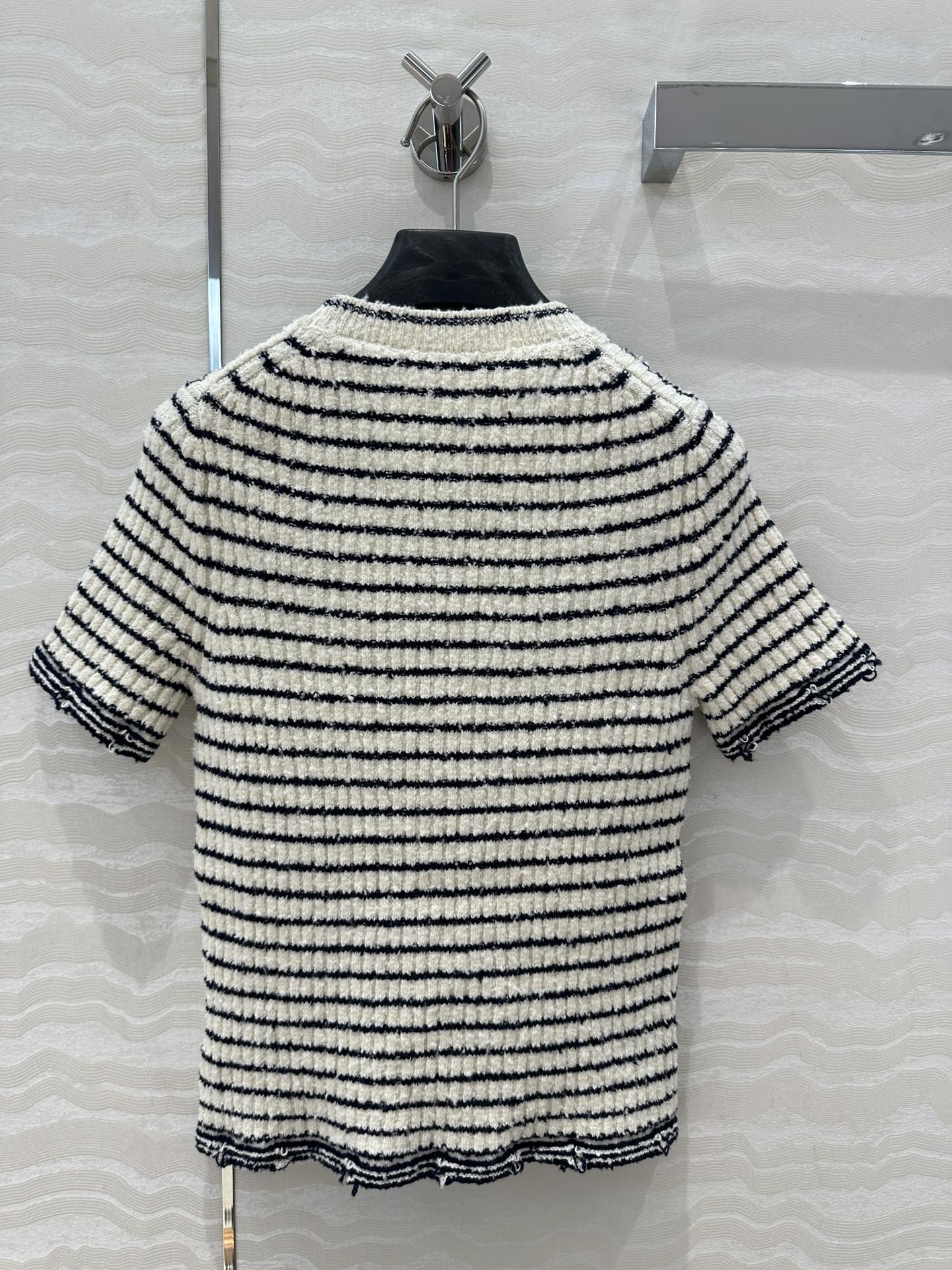高端原单品质💋Miss D*限定新品！特种纱海军风条纹圆领针织小上衣，认准我家品质❤️细条纹撞色超级显白