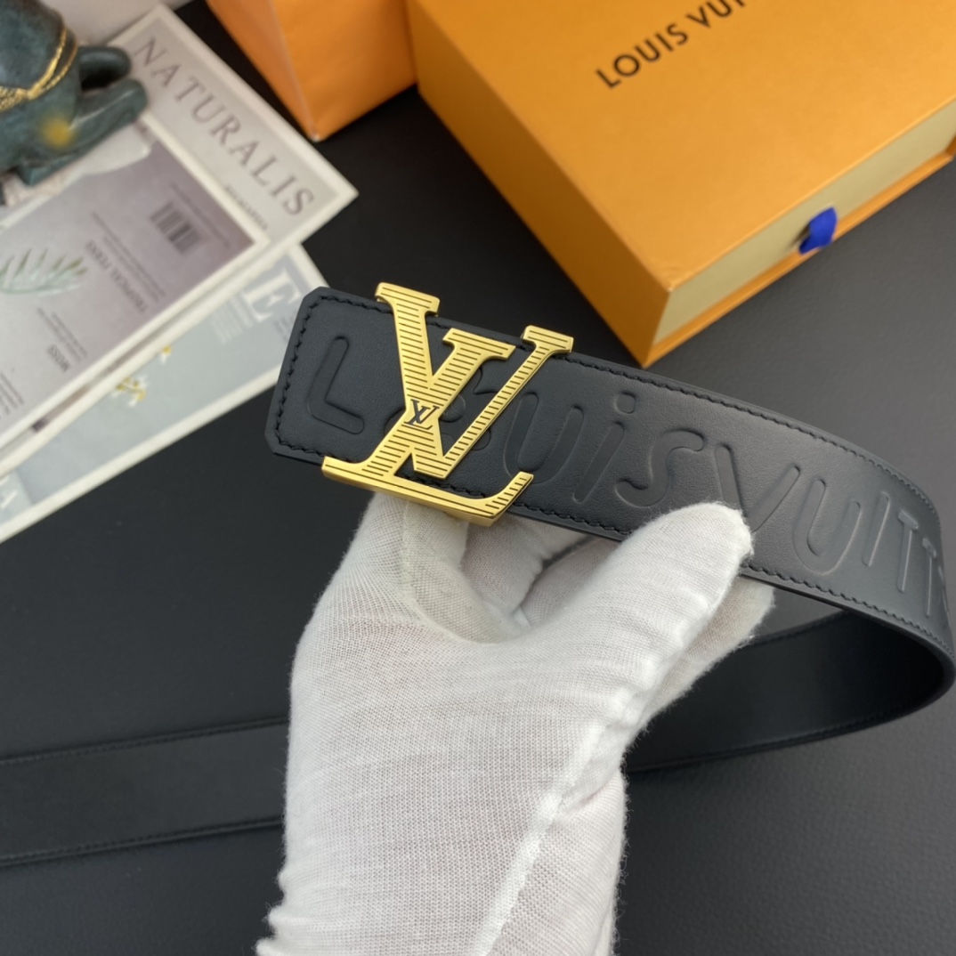LV💕 特种皮腰带系列 ，原厂五金精品不锈钢扣，手感柔软舒适 宽3.8CM。