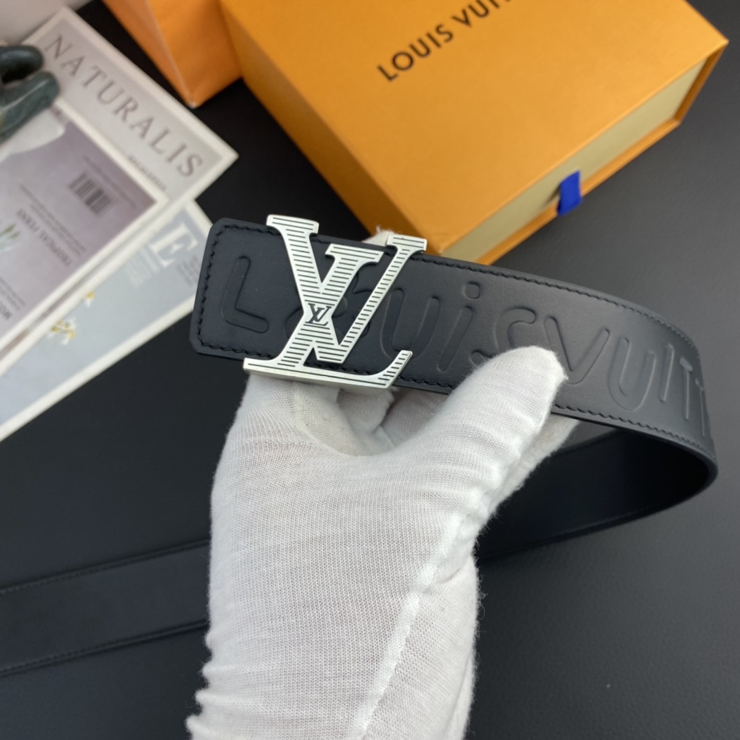 LV💕 特种皮腰带系列 ，原厂五金精品不锈钢扣，手感柔软舒适 宽3.8CM。