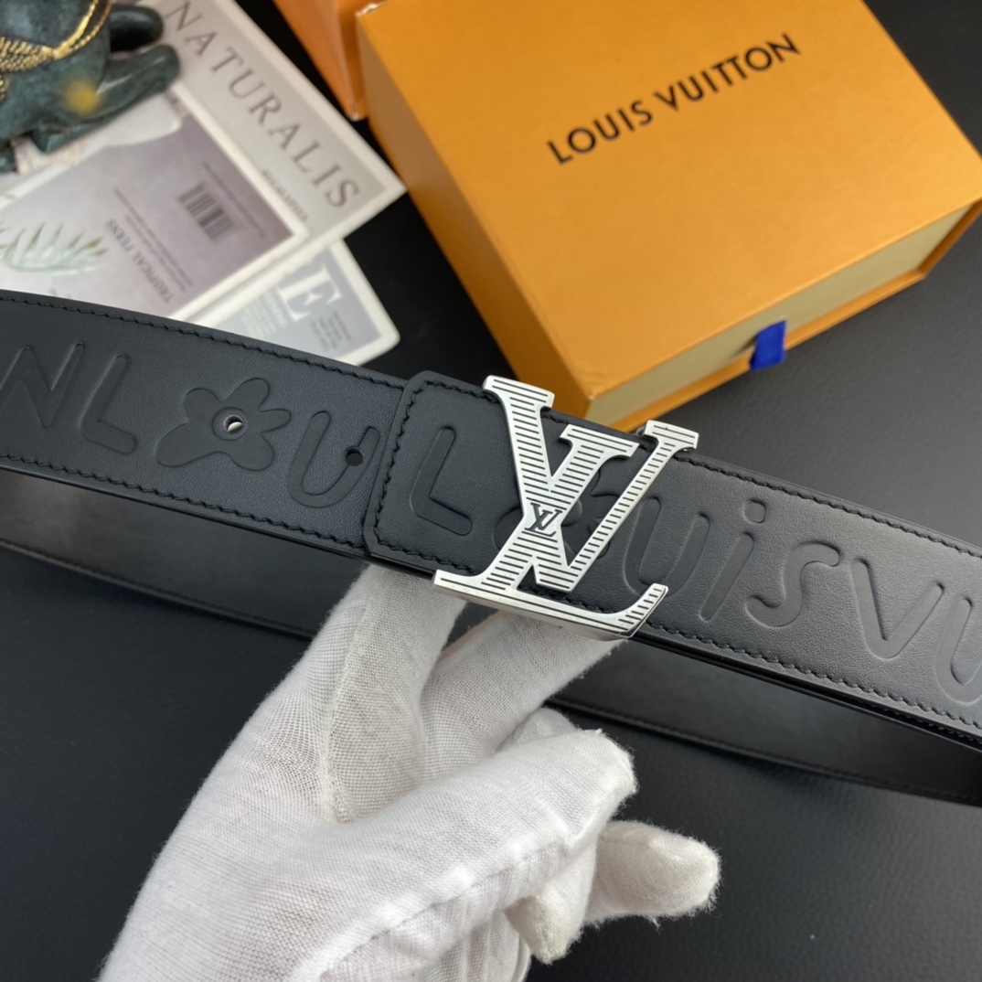 LV💕 特种皮腰带系列 ,原厂五金精品不锈钢扣,手感柔软舒适 宽3.8CM。 LV💕 特种皮腰带系列 ,原厂五金精品不锈钢扣,手感柔软舒适 宽3.8CM。