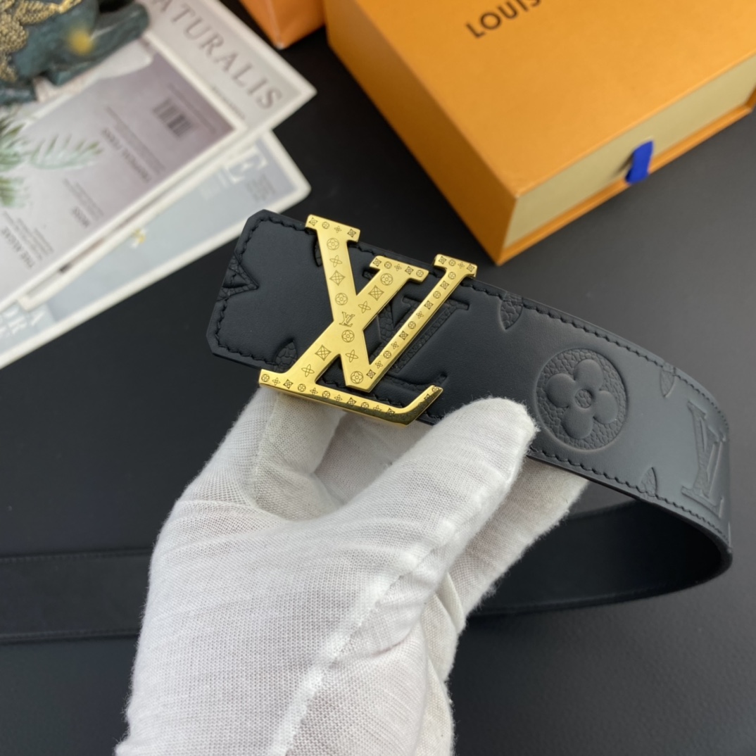 LV💕 特种皮腰带系列 ，原厂五金精品不锈钢扣，手感柔软舒适 宽3.8CM。
