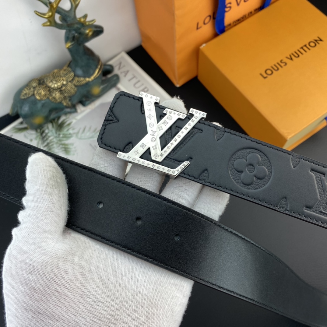 LV💕 特种皮腰带系列 ，原厂五金精品不锈钢扣，手感柔软舒适 宽3.8CM。