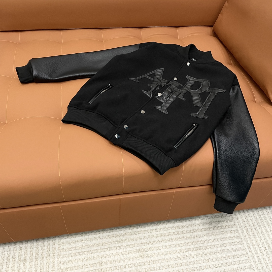 Chaqueta de béisbol Ami➡️Aimé estilo pasarela, pedido del molde original, tardó un mes en salir, me encanta, se ve súpe…