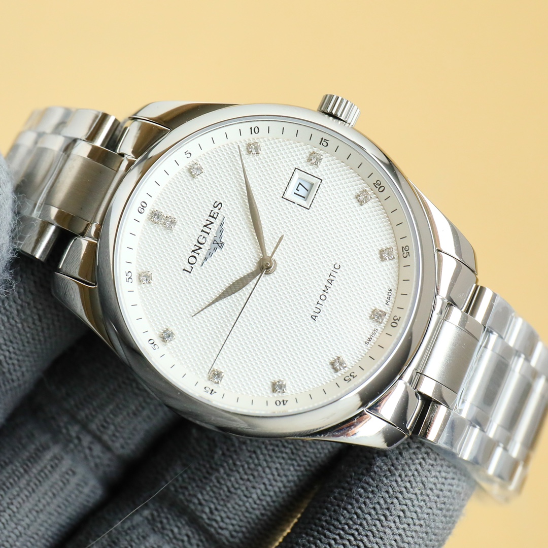 白750 金800
全新推出浪琴LONGINES-名匠三字位系列 原版开模 所有配件与正品100%可互换通用
【机芯】可搭载机芯2824机芯 搭配最新款镂空自动陀整体采用精密拉丝工艺,改良版技术成熟十分稳定动力储备高达48小时
【表壳】“锤压式”316S精培钢。表壳直径40毫米,厚度仅为⚠️9mm⚠️完美表壳质感。防水性能无后顾之忧
【字面针】字面、针、,工厂统一调色,柳叶形蓝钢淬火表针(烧蓝针)版型和工艺均同步正品,操作和调试的方法吻合原版,表盘上的麦穗纹理同正品如出一格,肉眼无法辨雌雄。
【钢带皮带】意大利牛皮三种颜色:棕、黑,蓝。皮带颜色与正品一致。搭配美光精致表扣,精良,舒适而坚固。
诚挚欢迎各位表友品鉴!