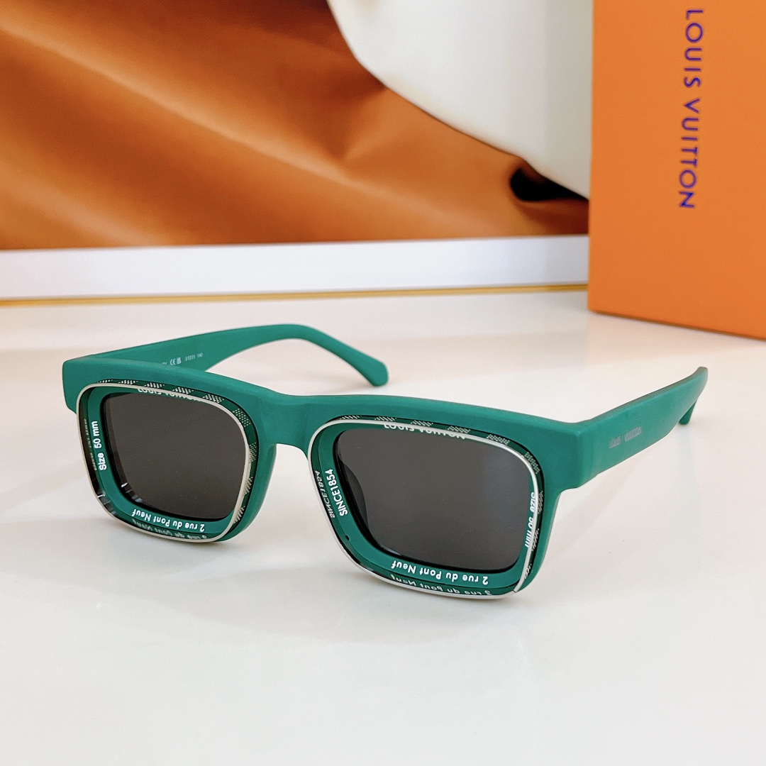 LouisVuitto*ModZ2442VSize51-23-140