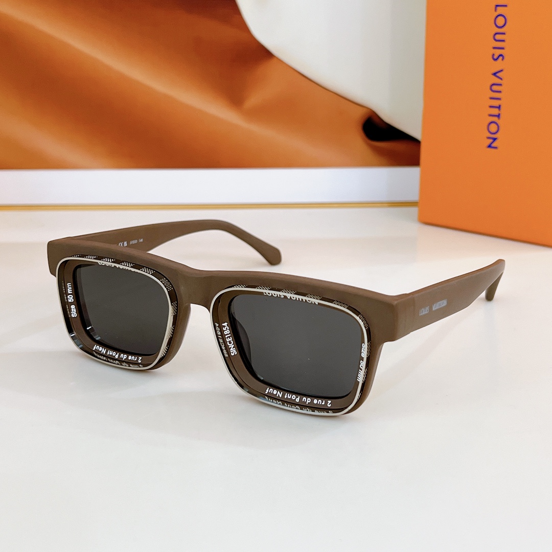 LouisVuitto*ModZ2442VSize51-23-140