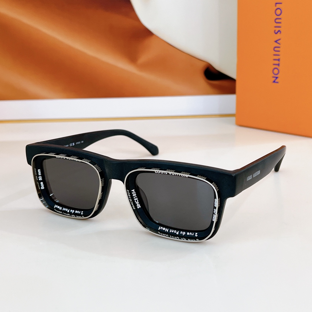 LouisVuitto*ModZ2442VSize51-23-140