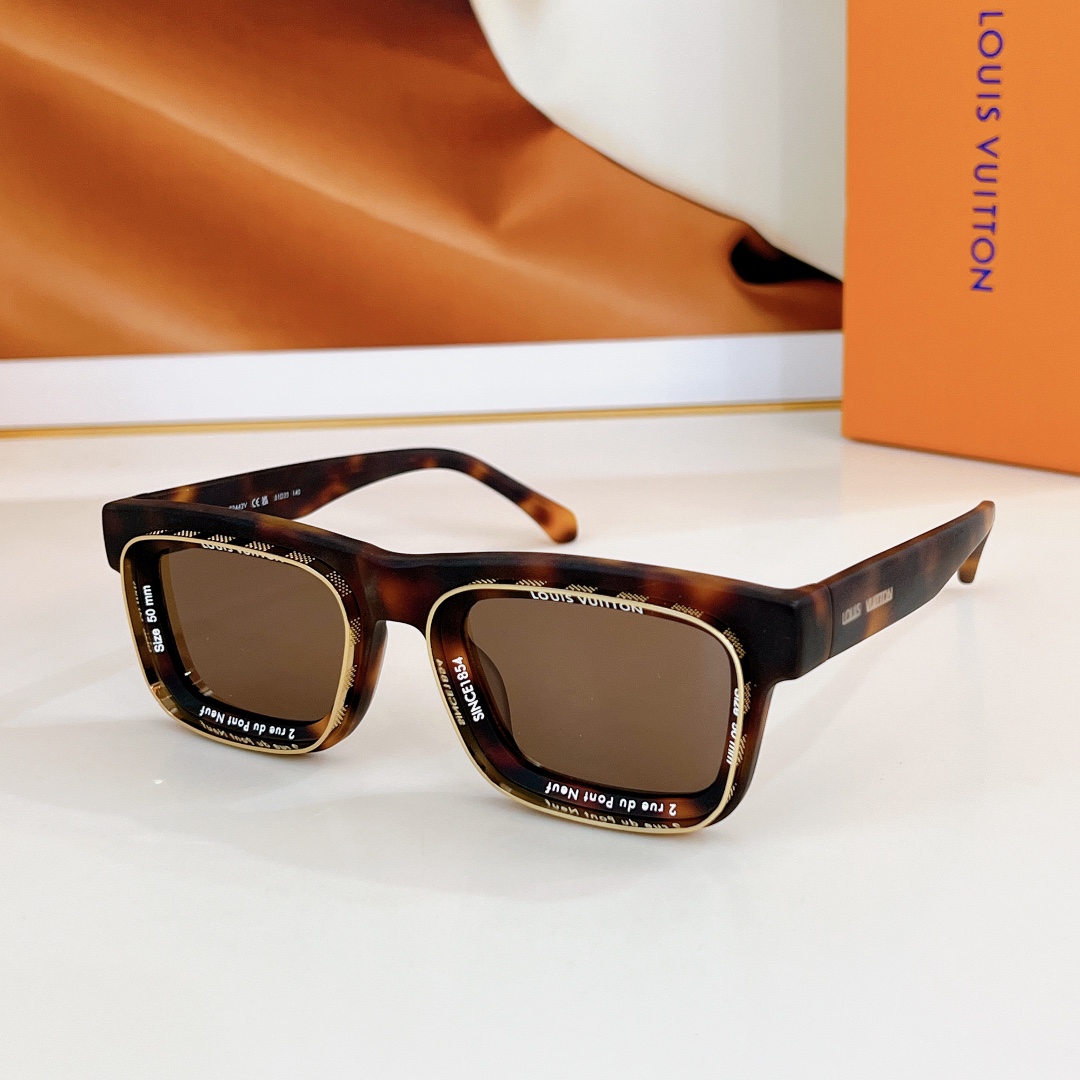 LouisVuitto*ModZ2442VSize51-23-140
