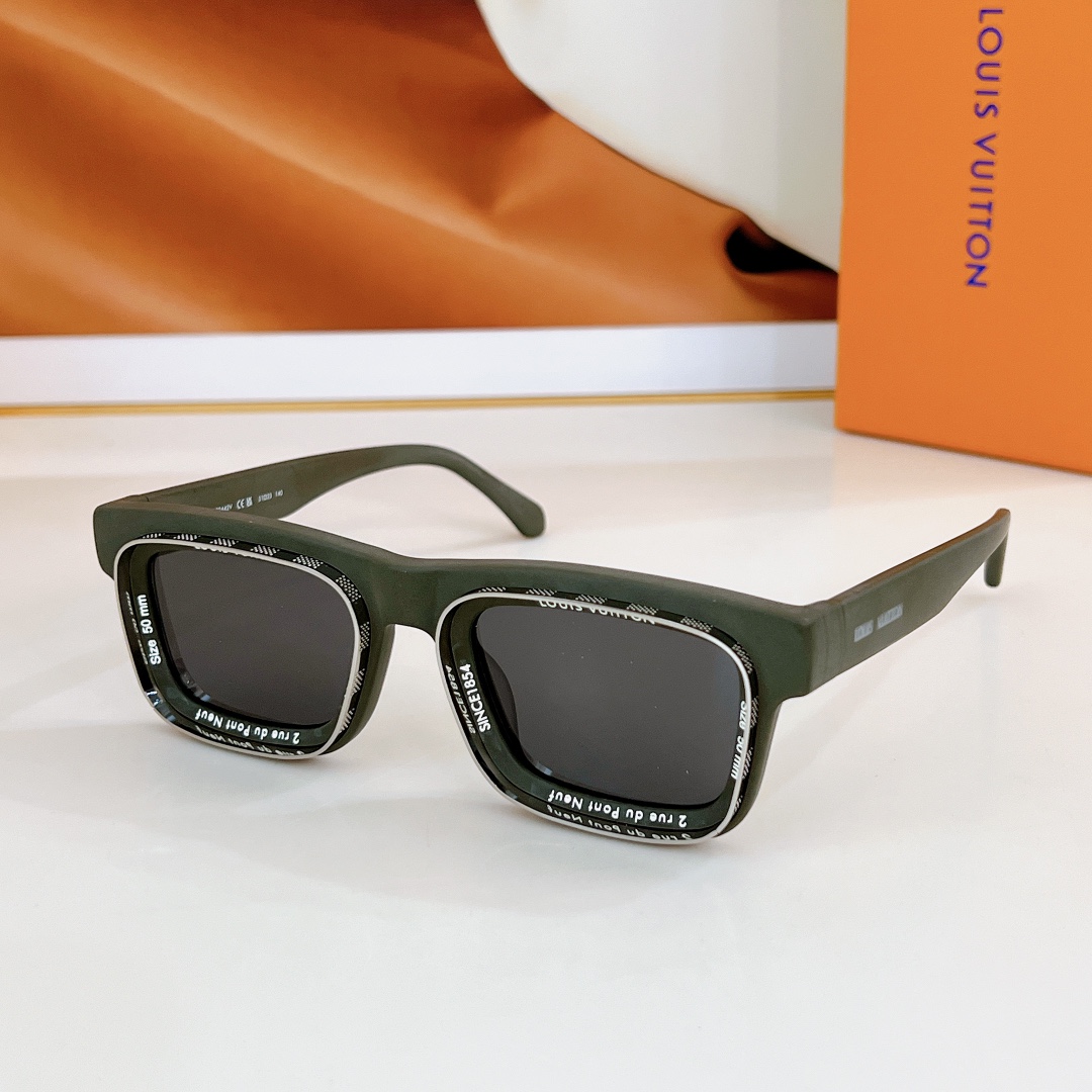 LouisVuitto*ModZ2442VSize51-23-140