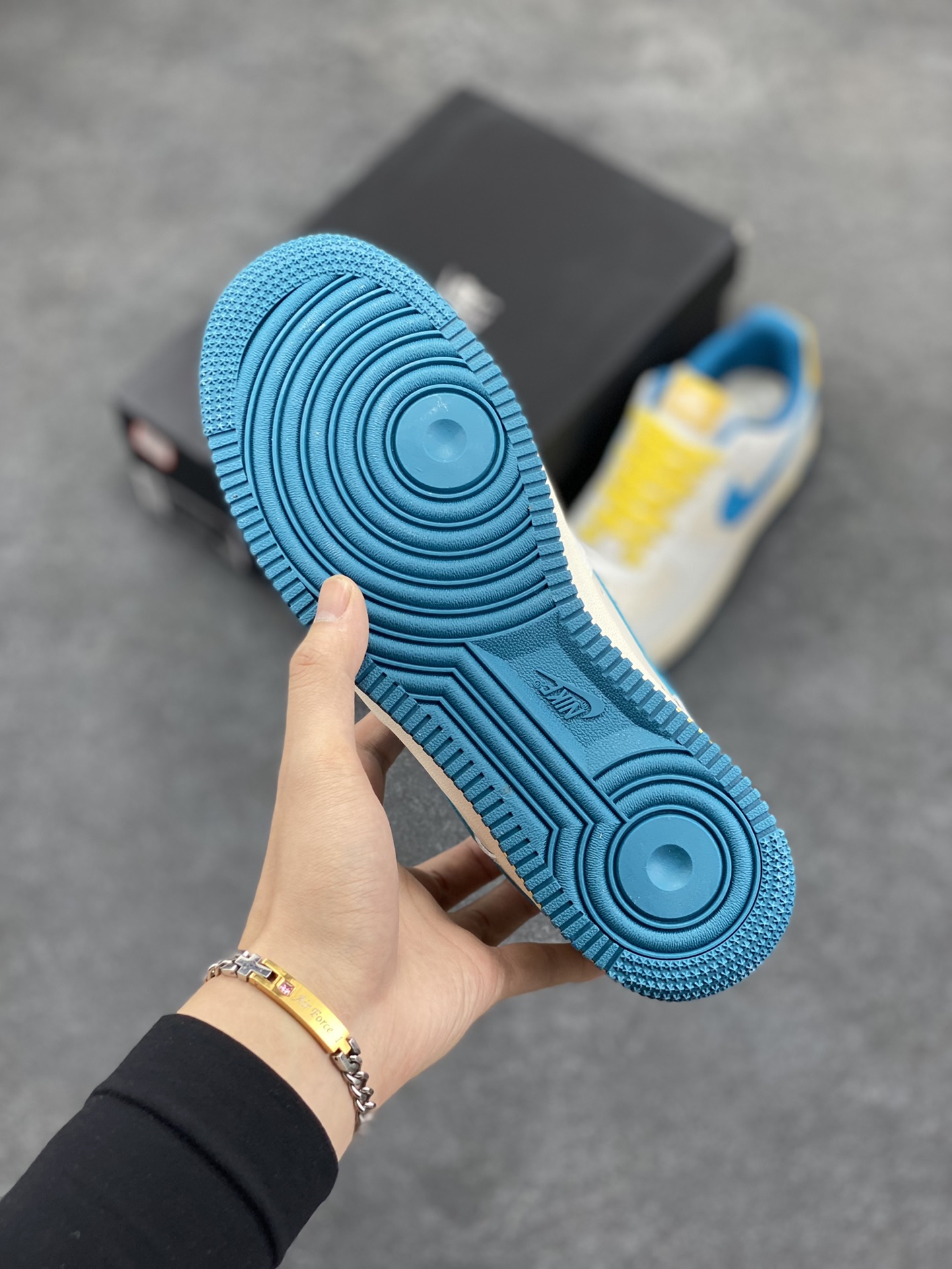 图片[5]-福利特价 Nk Air Force 1 Low 白蓝 原楦头原纸板 打造纯正空军版型专注外贸渠道 全掌内置蜂窝气垫 原盒配件 原厂中底钢印、拉帮完美 货号：CW3388-203 尺码：36 36.5 37.5 38 38.5 39 40 40.5 41 42 42.5 43 44 44.5 45-选品中心