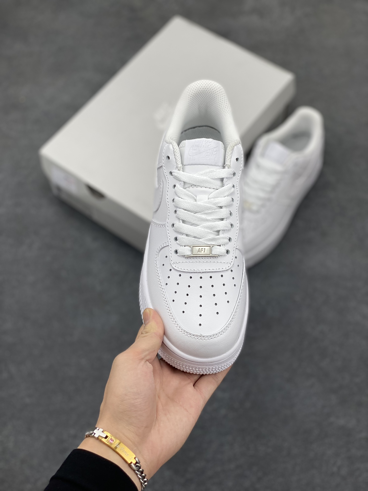 图片[2]-福利特价 👏无敌性价比👏 最强销量性价比版本❗️ Nk Air Force 1 Mid 空军全白 纯白色 客供模具、打造最完美空军鞋型 卖了上万双好评无数，欢迎对比 货号：315122-111 尺码：36 36.5 37.5 38 38.5 39 40 40.5 41 42 42.5 43 44 44.5 45-选品中心