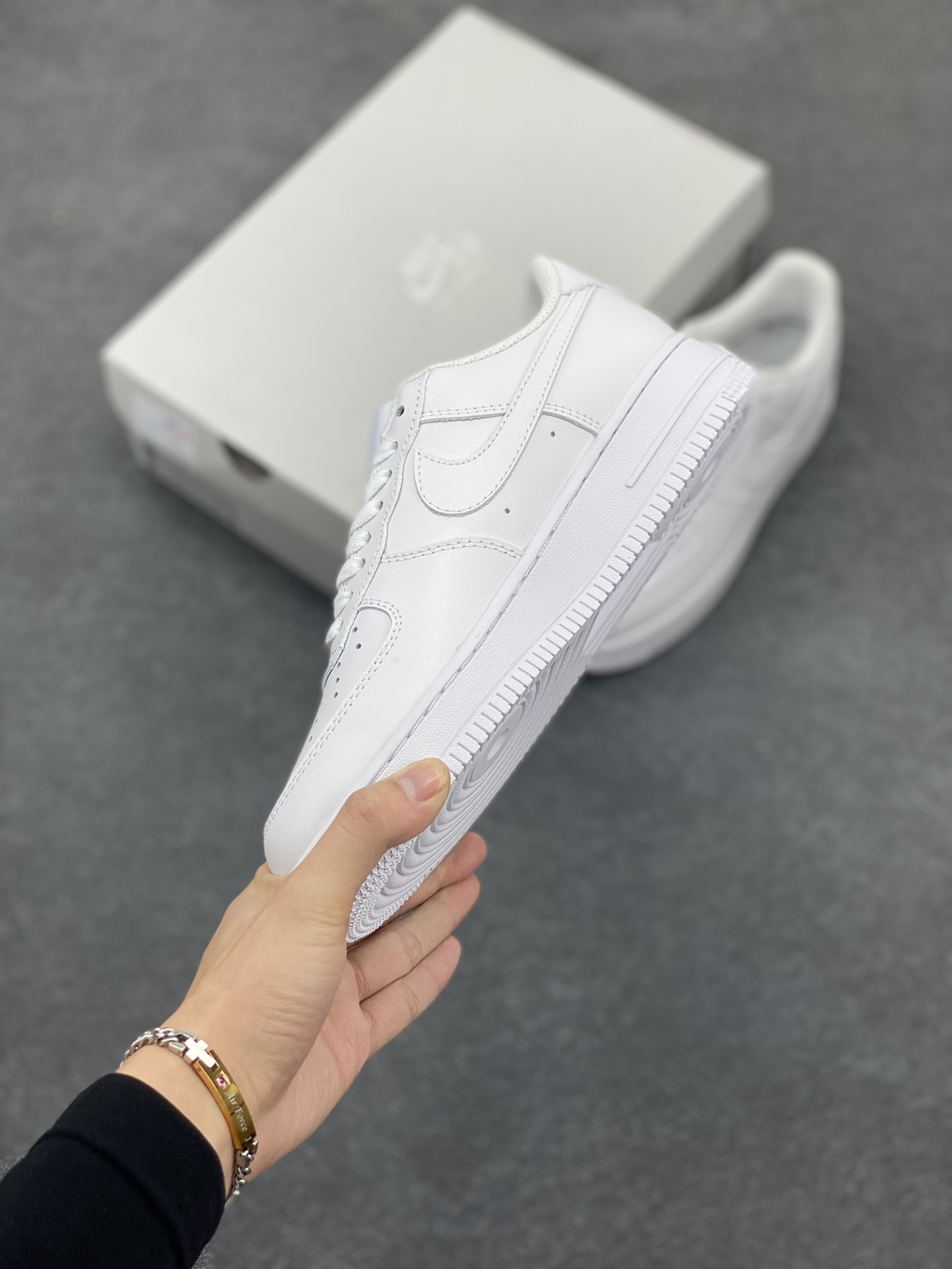 图片[3]-福利特价 👏无敌性价比👏 最强销量性价比版本❗️ Nk Air Force 1 Mid 空军全白 纯白色 客供模具、打造最完美空军鞋型 卖了上万双好评无数，欢迎对比 货号：315122-111 尺码：36 36.5 37.5 38 38.5 39 40 40.5 41 42 42.5 43 44 44.5 45-选品中心