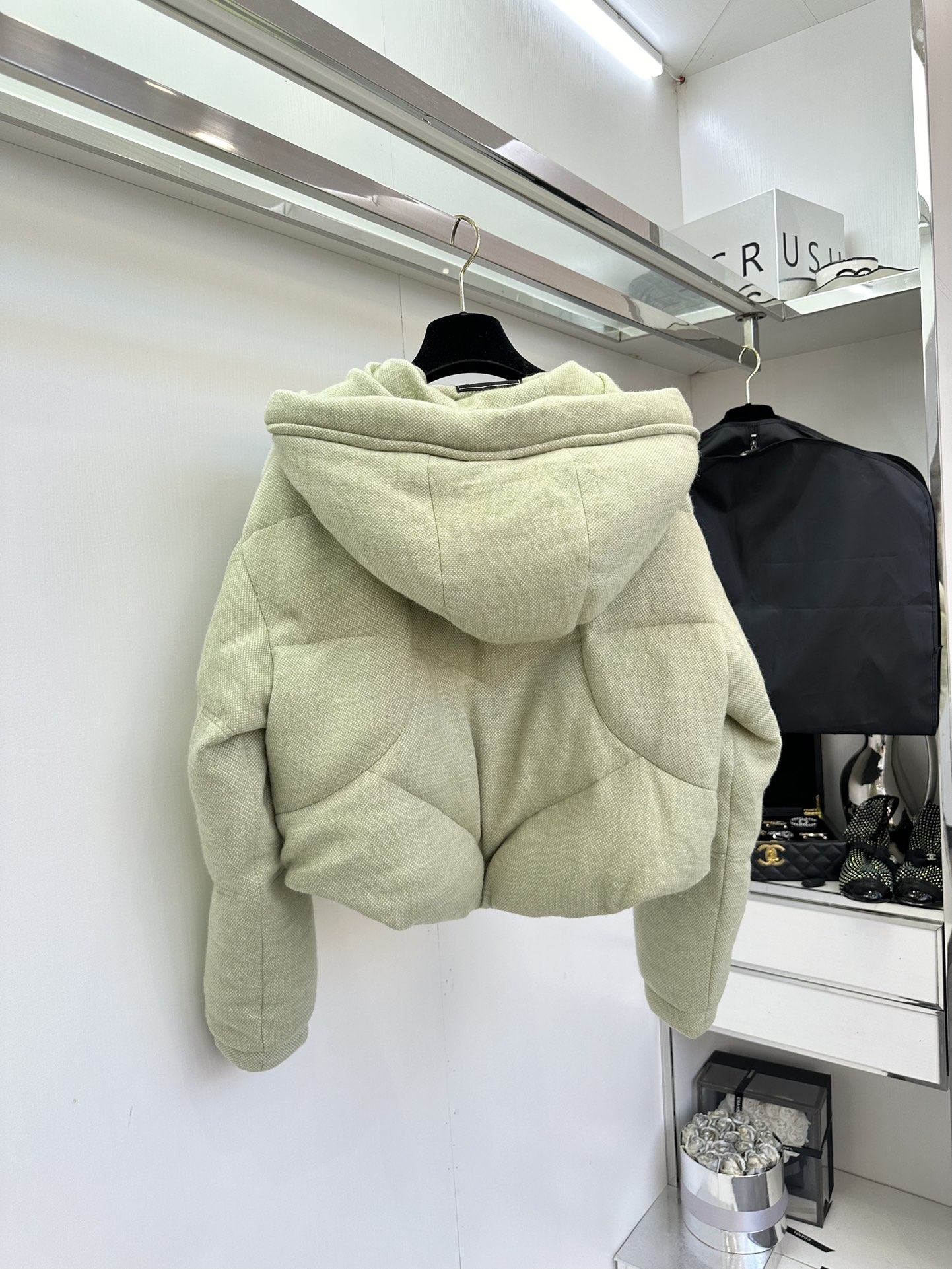 THOMOS Women’s Wool Puffed Suit: Stylish and Warm Green Winter Fashion - 图片 3