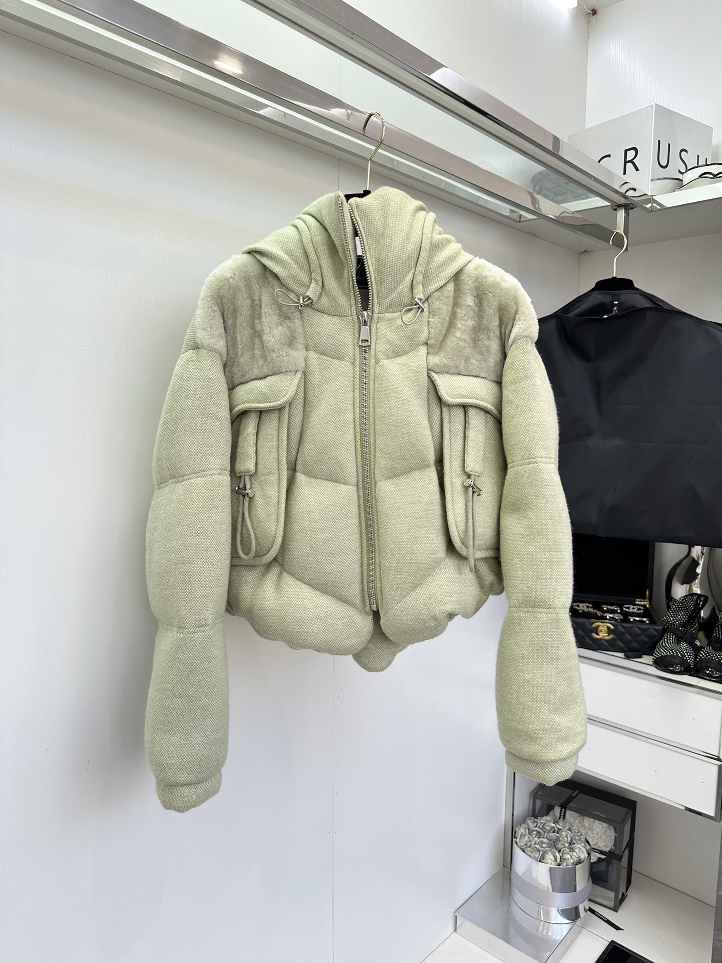 THOMOS Women’s Wool Puffed Suit: Stylish and Warm Green Winter Fashion - 图片 1