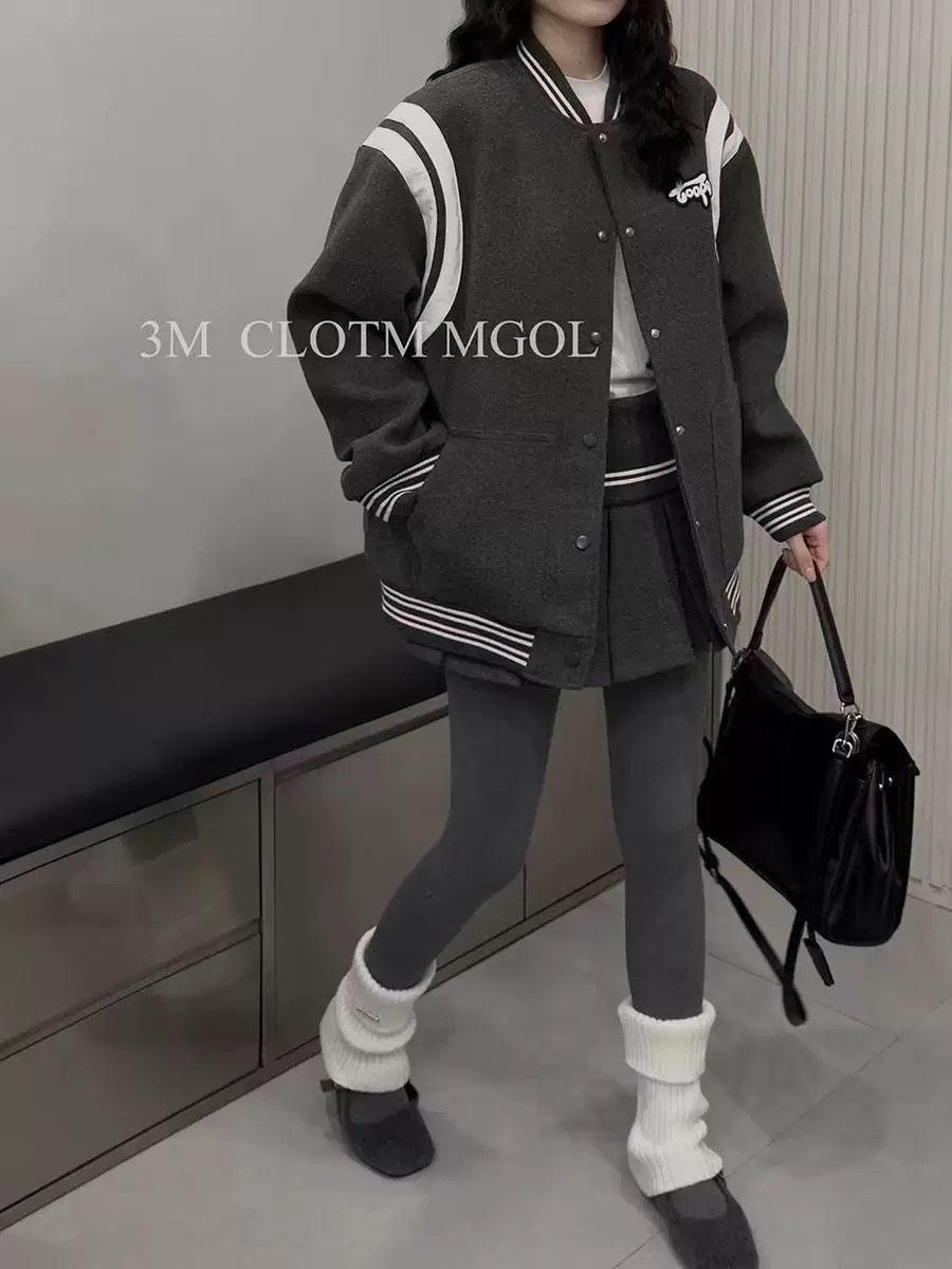 High-Quality Women’s Suit with G’s Red Wool and Two Tuxedos in Baseball Suit - 图片 2