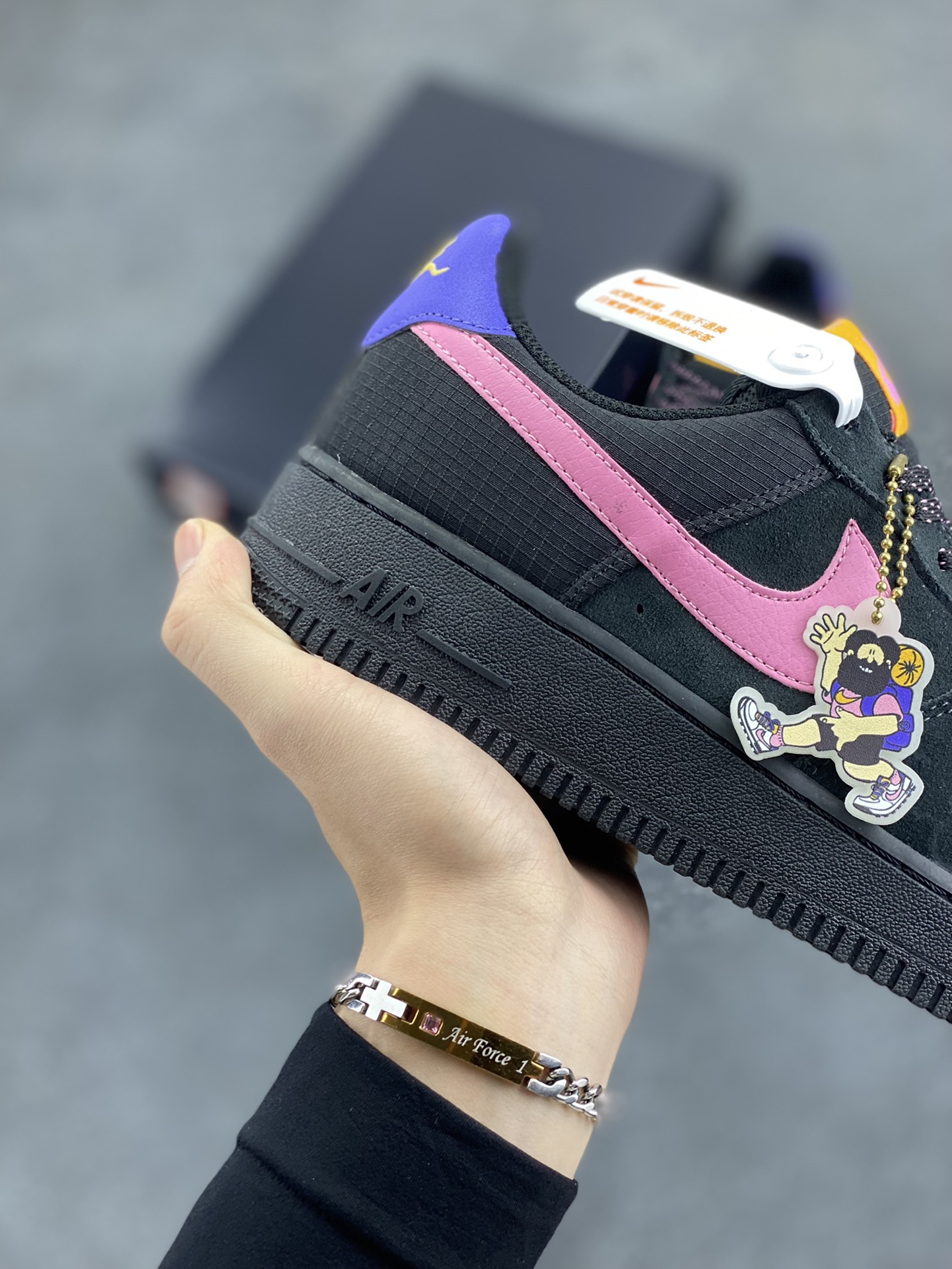 图片[6]-NIKE Air Force 1 \’07 黑粉联名 联名空军一号低帮运动休闲板鞋 定制皮料 原盒原包装 原楦头原纸板 纯正版型 正品NFC感应芯片 内置全掌气垫 货号：CD0887-001 尺码：36 36.5 37.5 38 38.5 39 40 40.5 41 42 42.5 43 44 44.5 45-选品中心